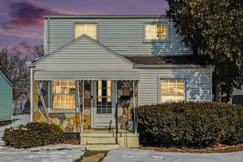 582 Nevada Avenue Pontiac City MI 48341