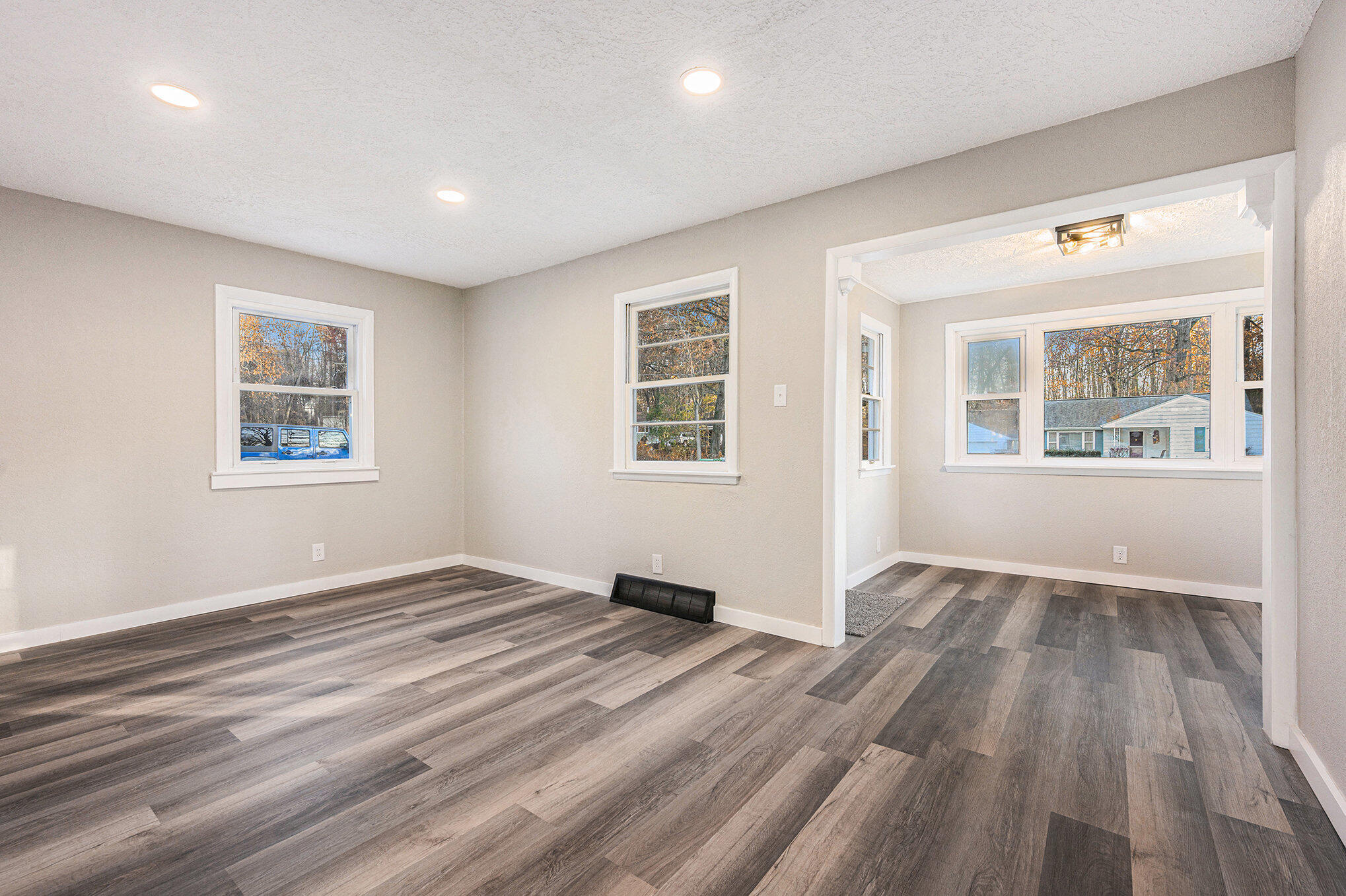 324 Robertson Avenue