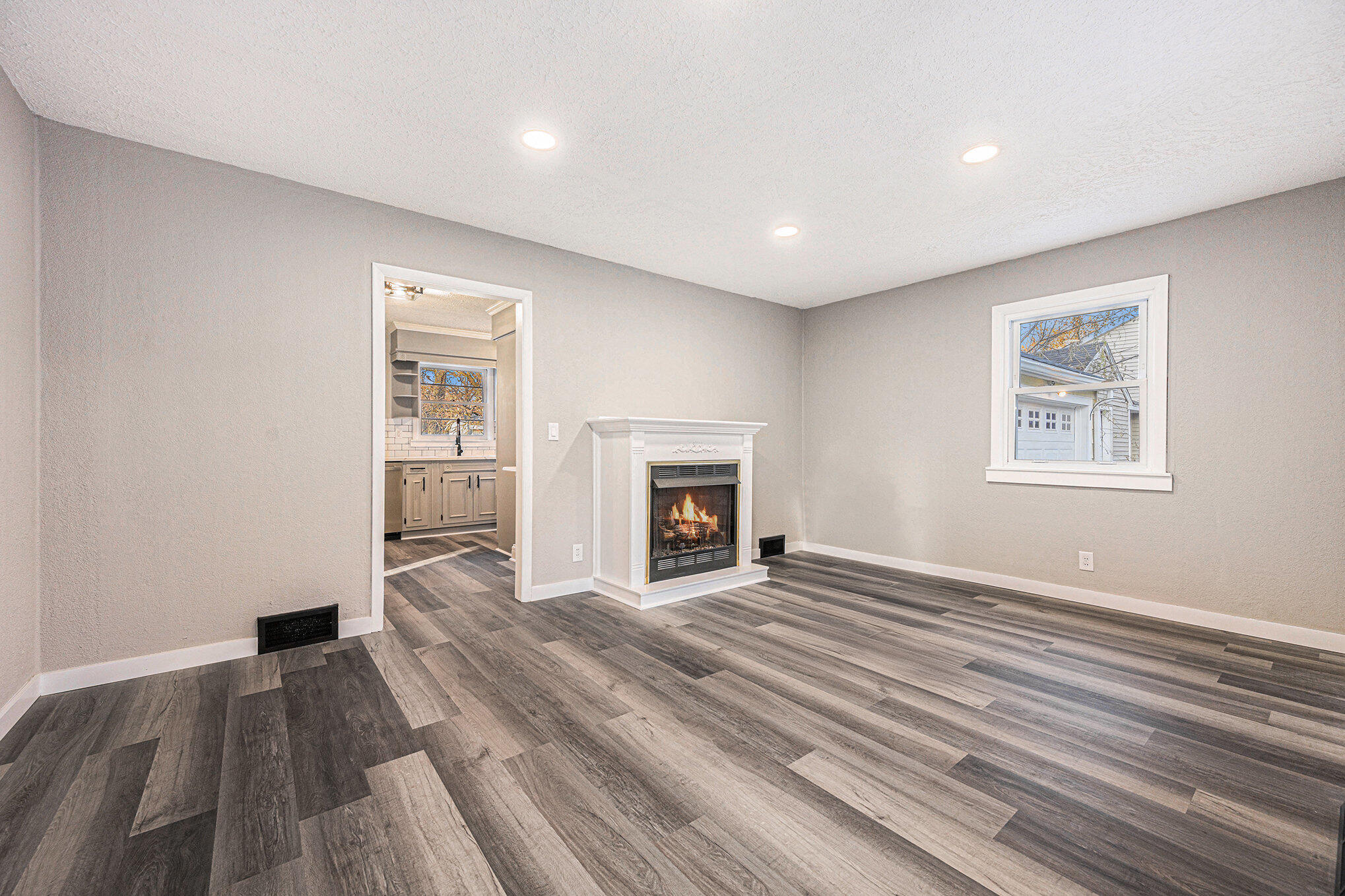 324 Robertson Avenue