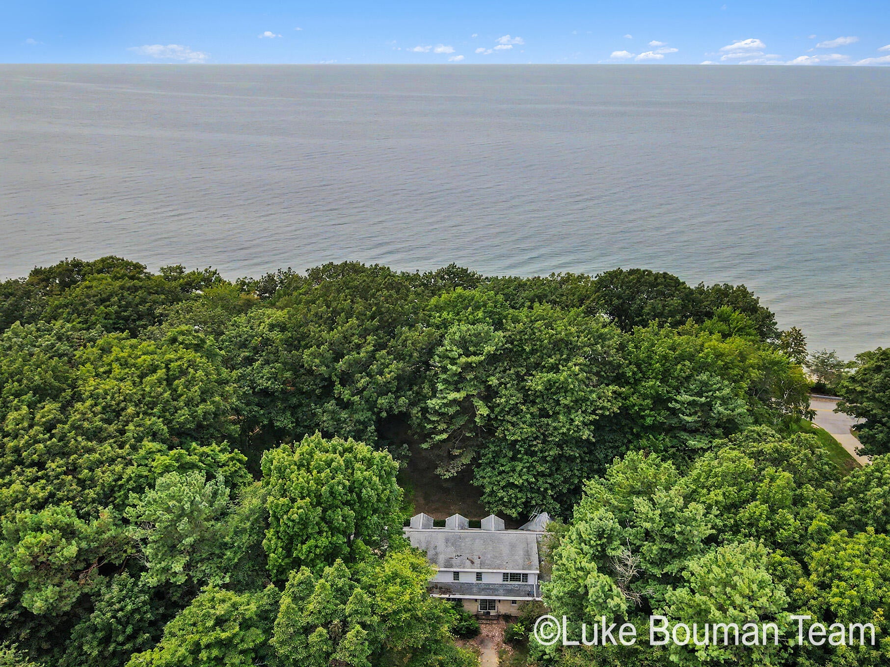 2801 Lakeshore Drive