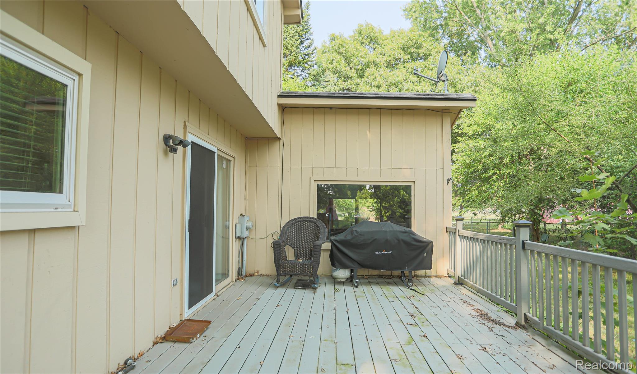 Waterford Charter Township, Michigan 48327, United States, 3 Bedrooms Bedrooms, ,2 BathroomsBathrooms,Residential,Active,185443