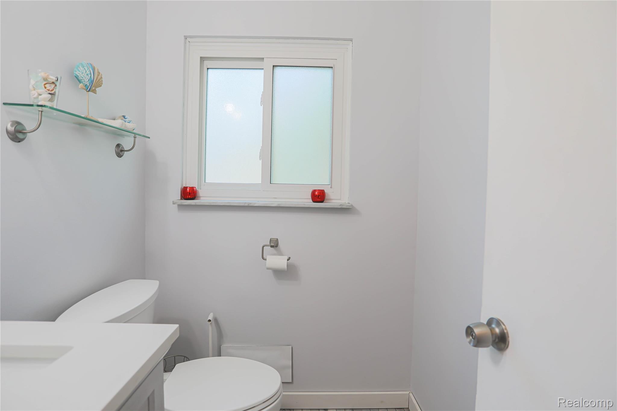 Waterford Charter Township, Michigan 48327, United States, 3 Bedrooms Bedrooms, ,2 BathroomsBathrooms,Residential,Active,185443