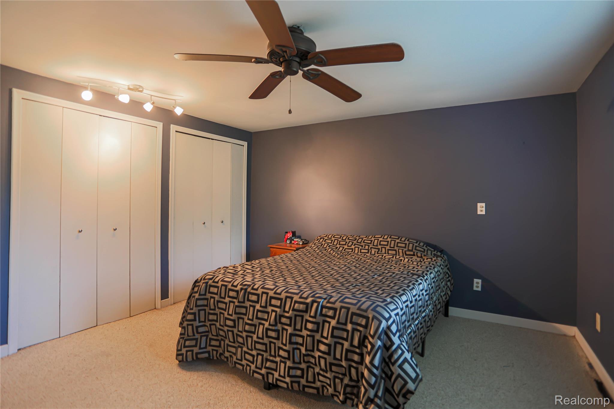 Waterford Charter Township, Michigan 48327, United States, 3 Bedrooms Bedrooms, ,2 BathroomsBathrooms,Residential,Active,185443