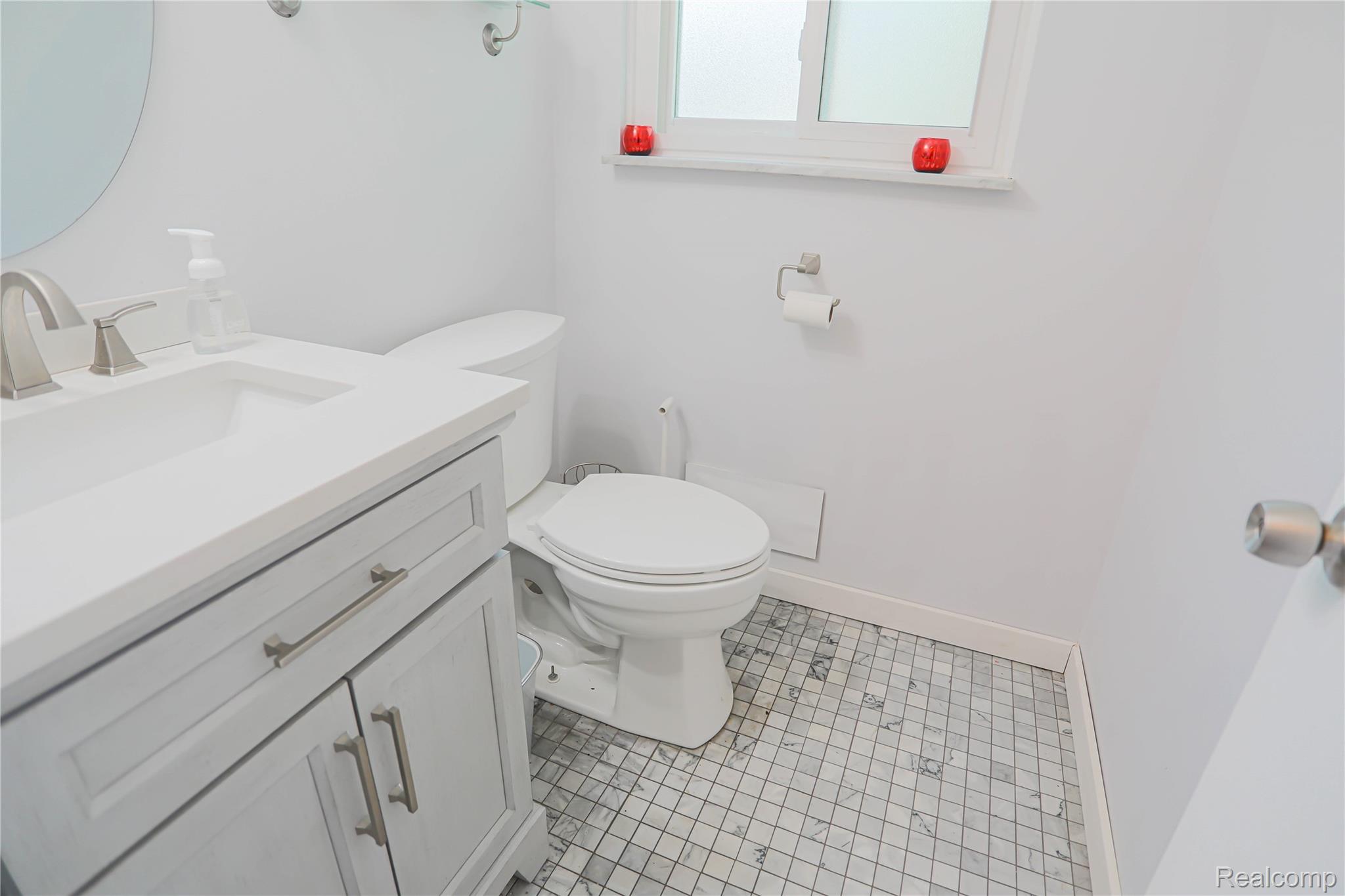 Waterford Charter Township, Michigan 48327, United States, 3 Bedrooms Bedrooms, ,2 BathroomsBathrooms,Residential,Active,185443