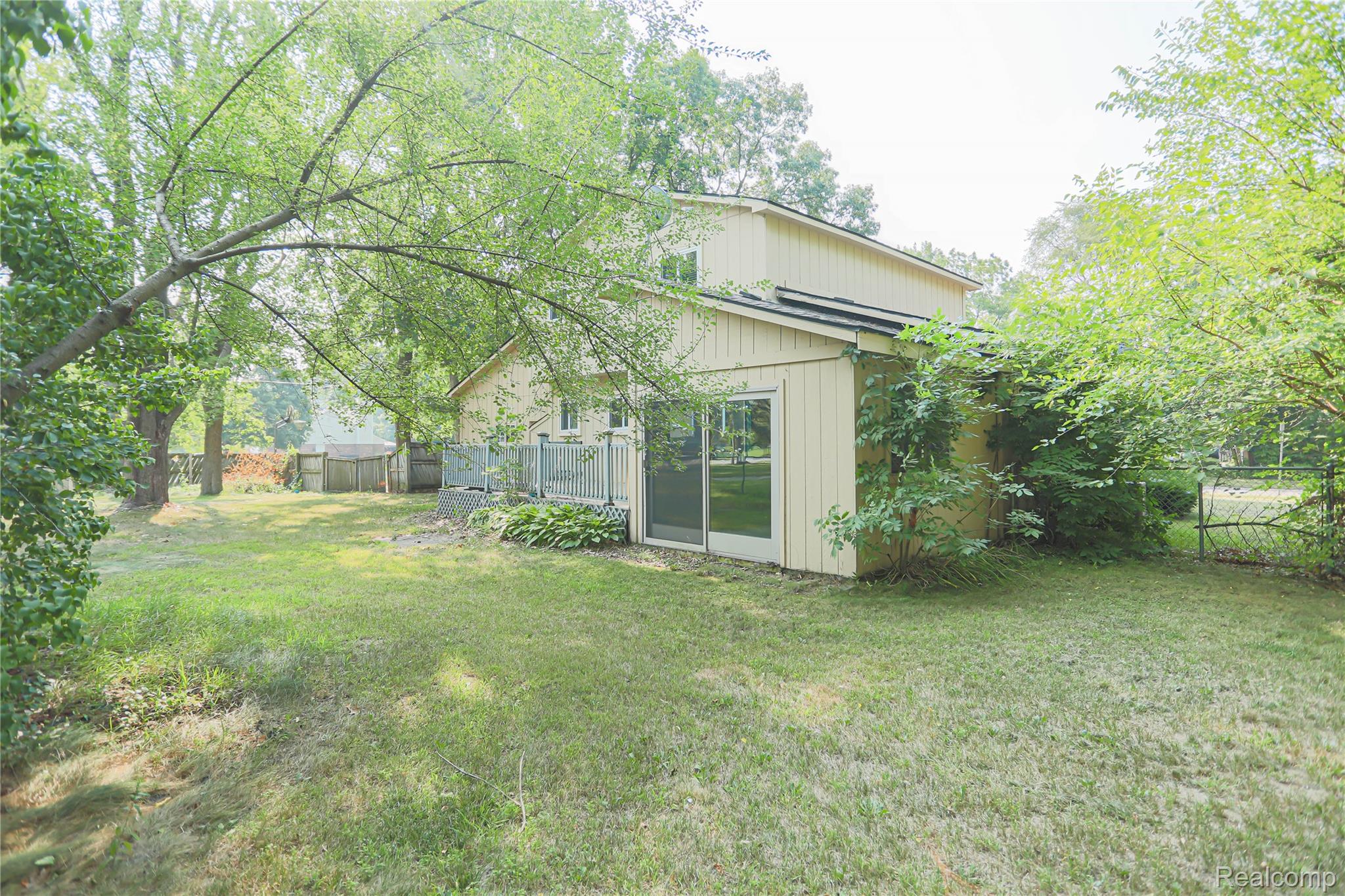 Waterford Charter Township, Michigan 48327, United States, 3 Bedrooms Bedrooms, ,2 BathroomsBathrooms,Residential,Active,185443