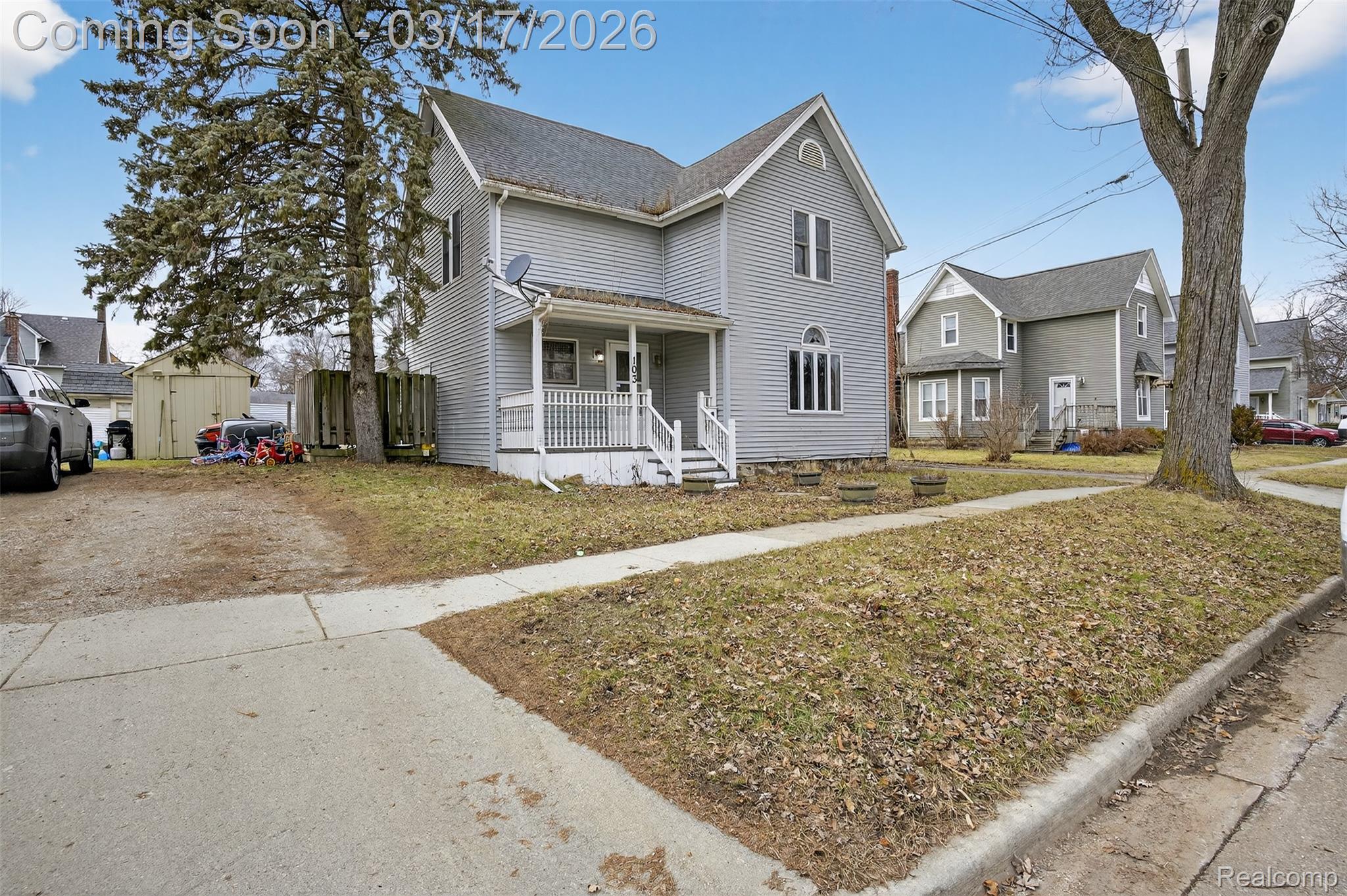 103 N Mackinaw Street