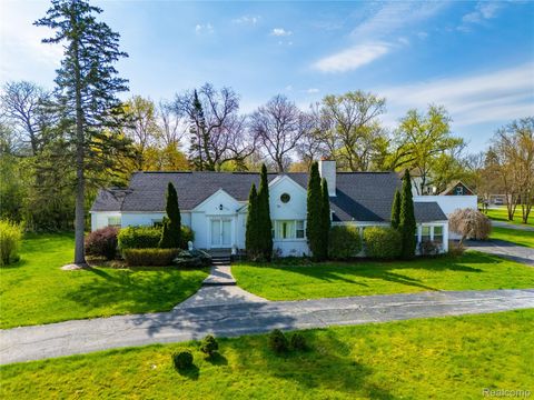 27881 Rackham Drive Lathrup Village City MI 48076