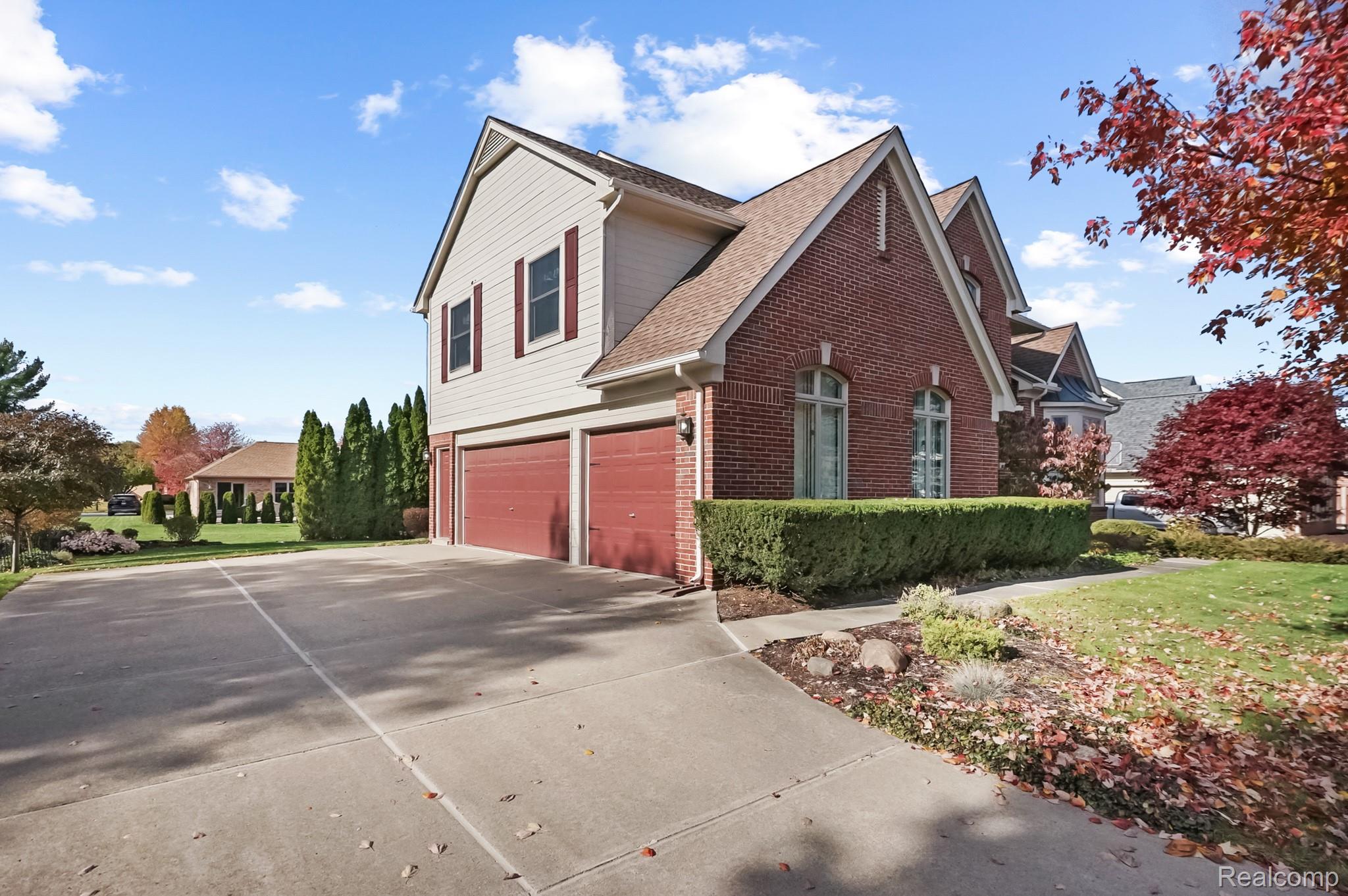 6573 Tree Knoll Drive