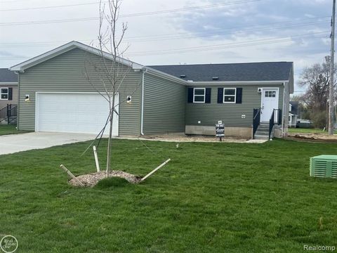 4213 Sugar Maple Run Flint City MI 48506