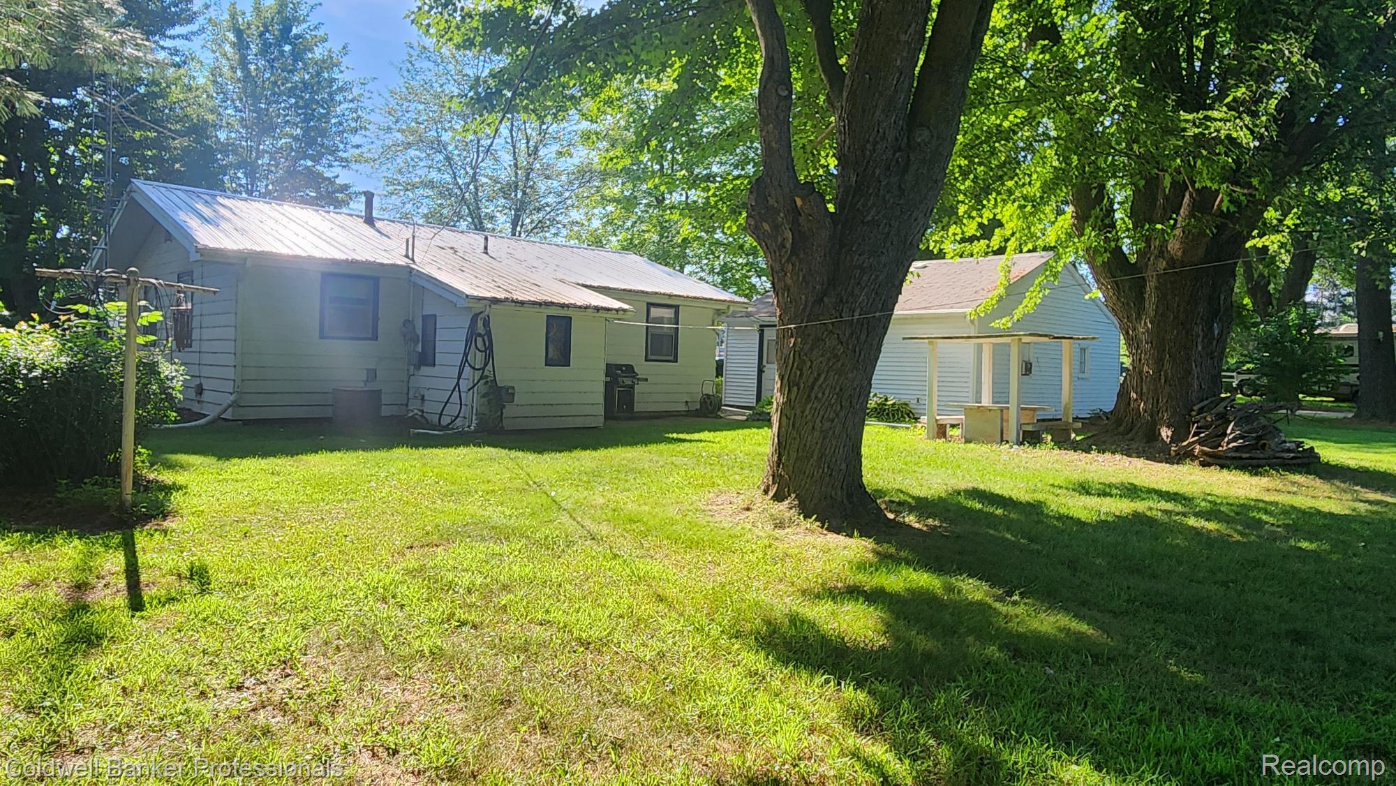 5847 W Lapeer Road
