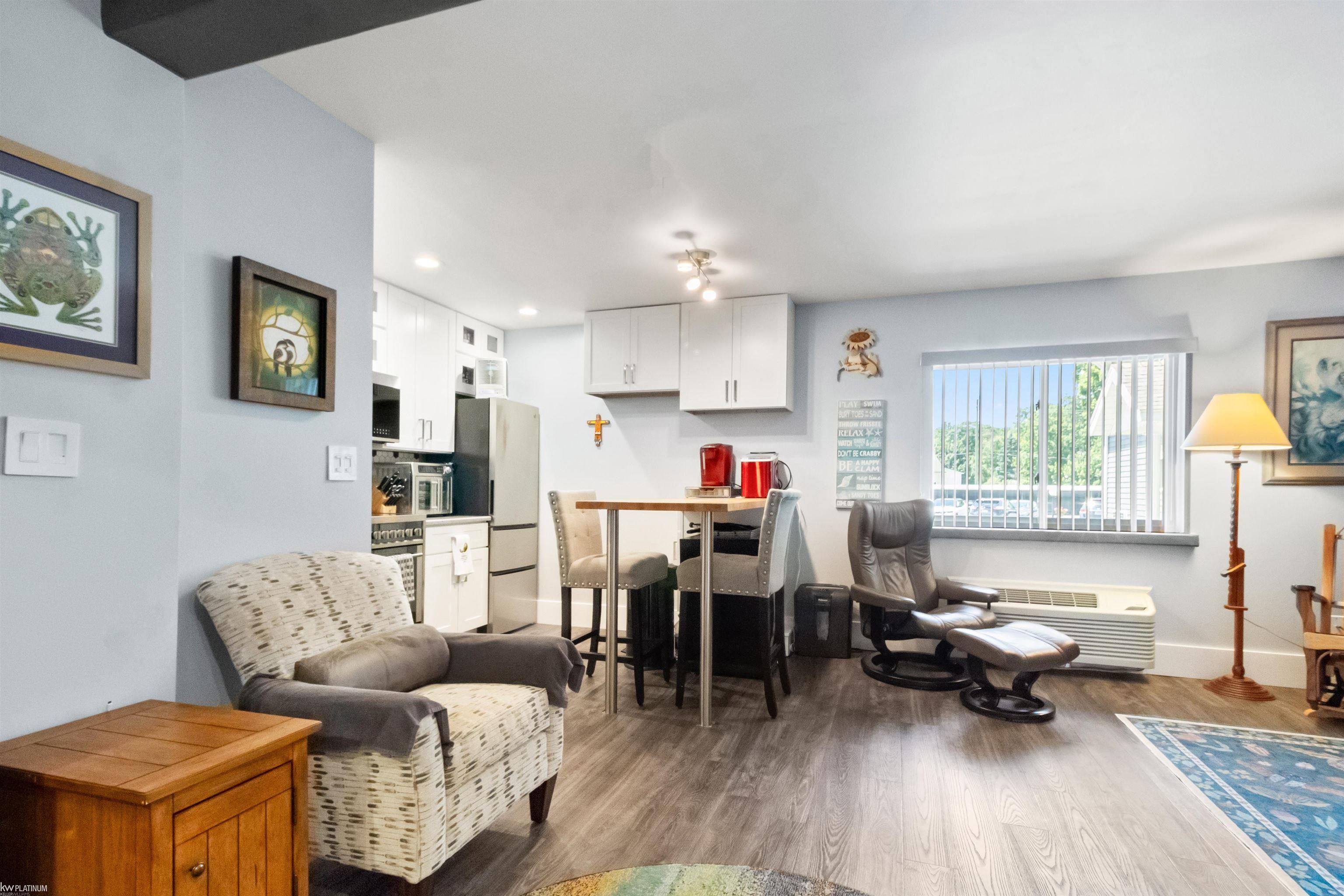 4500 Lakeshore #13 Road