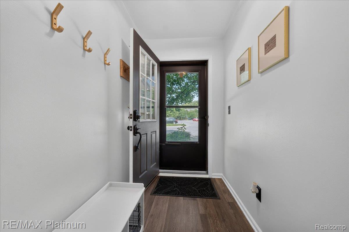 1602 Pinecroft Ln.
