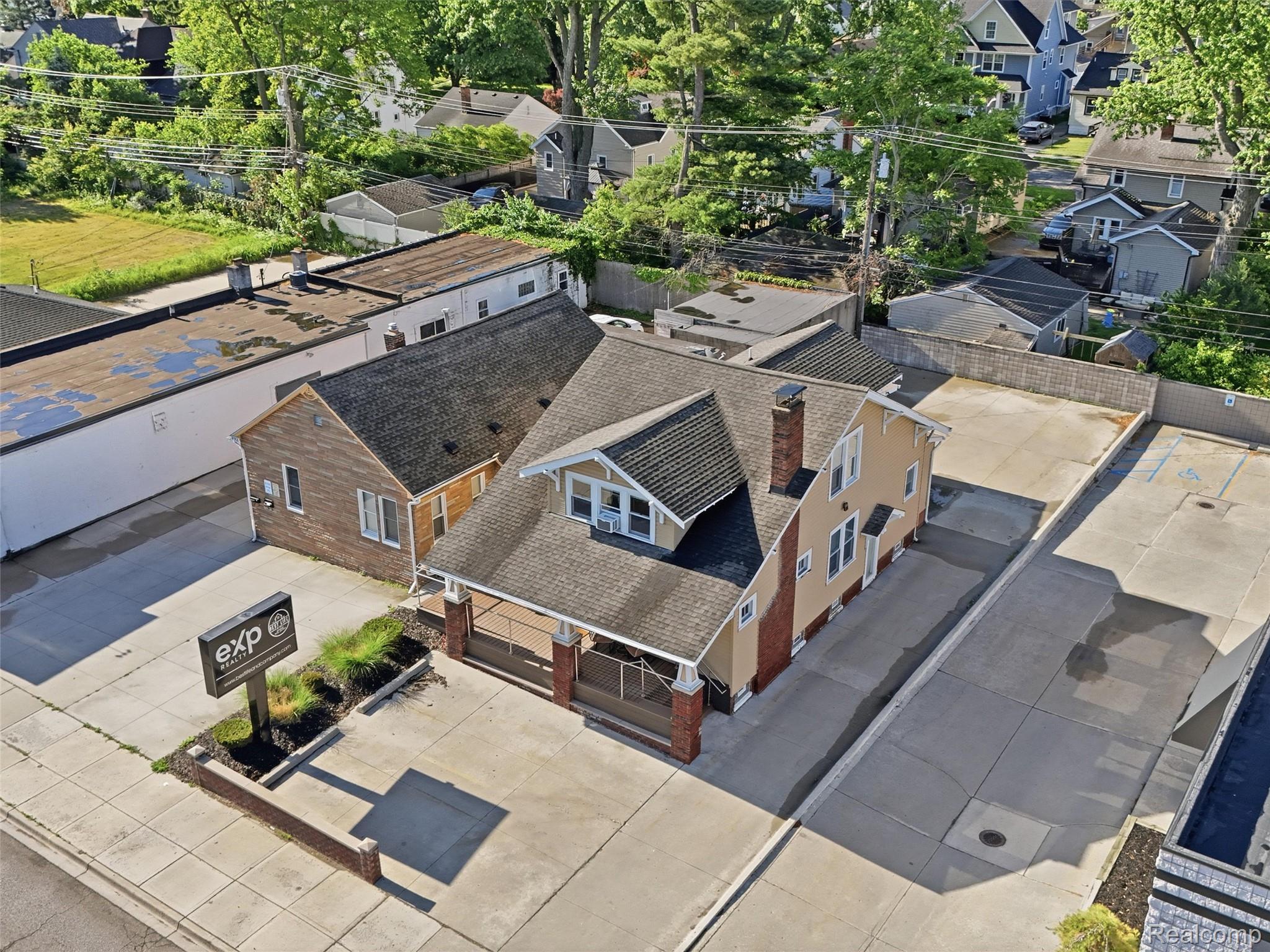 928 E 11 Mile Road