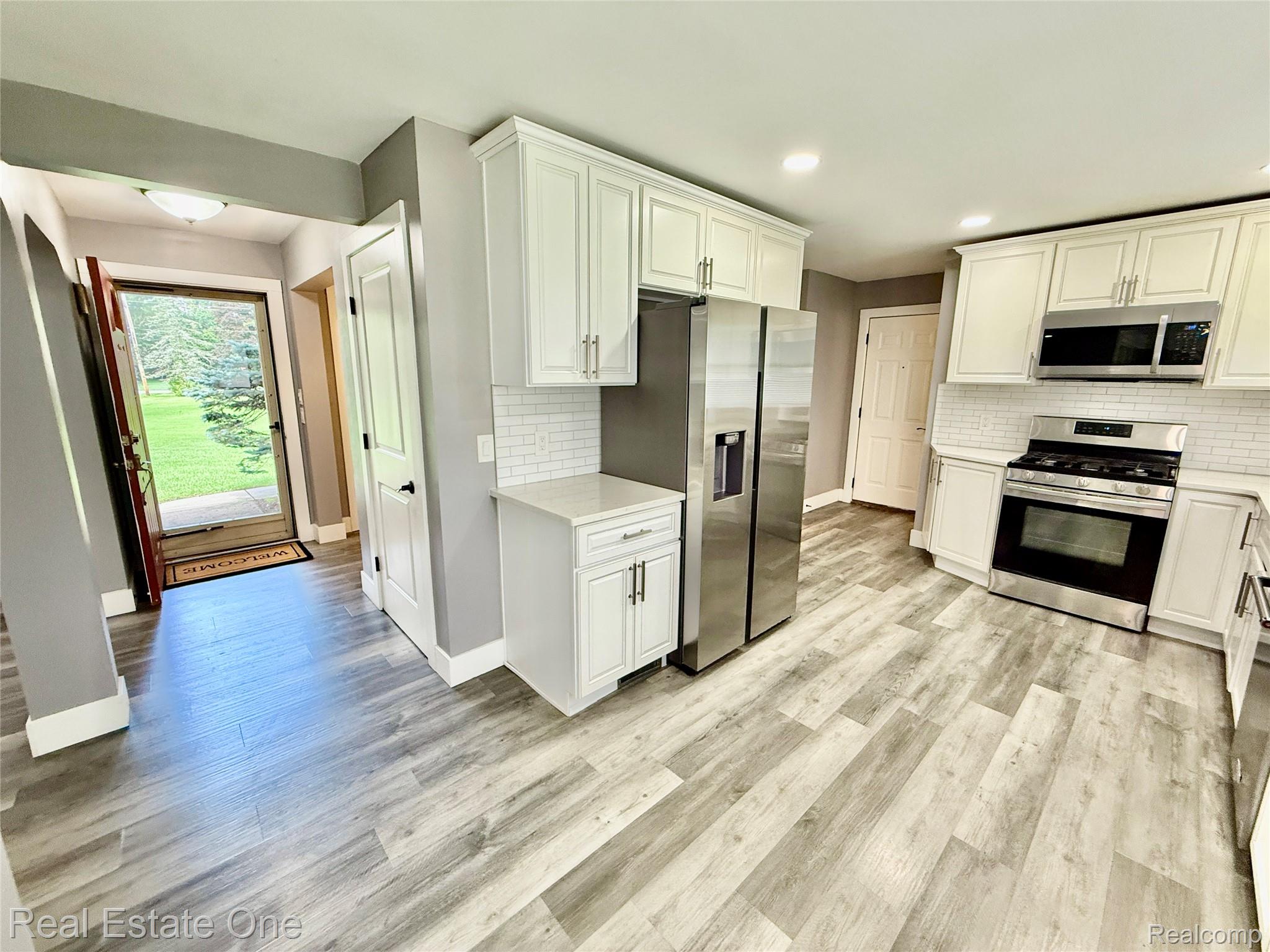 41901 WOODBROOK Drive