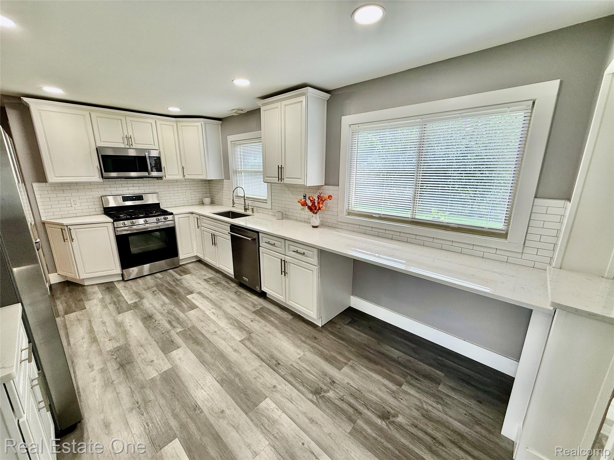 41901 WOODBROOK Drive