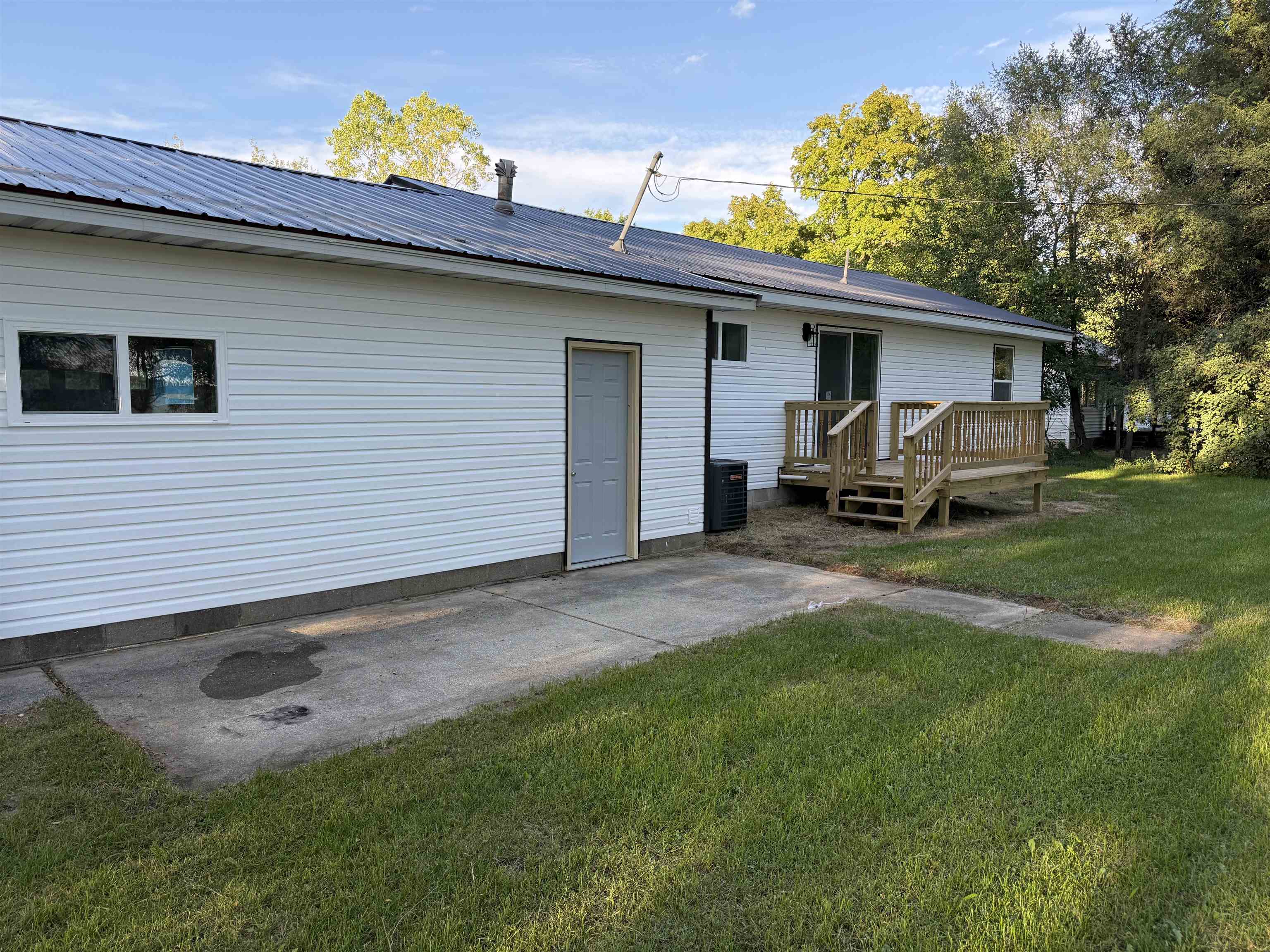 3927 W Tyler Road