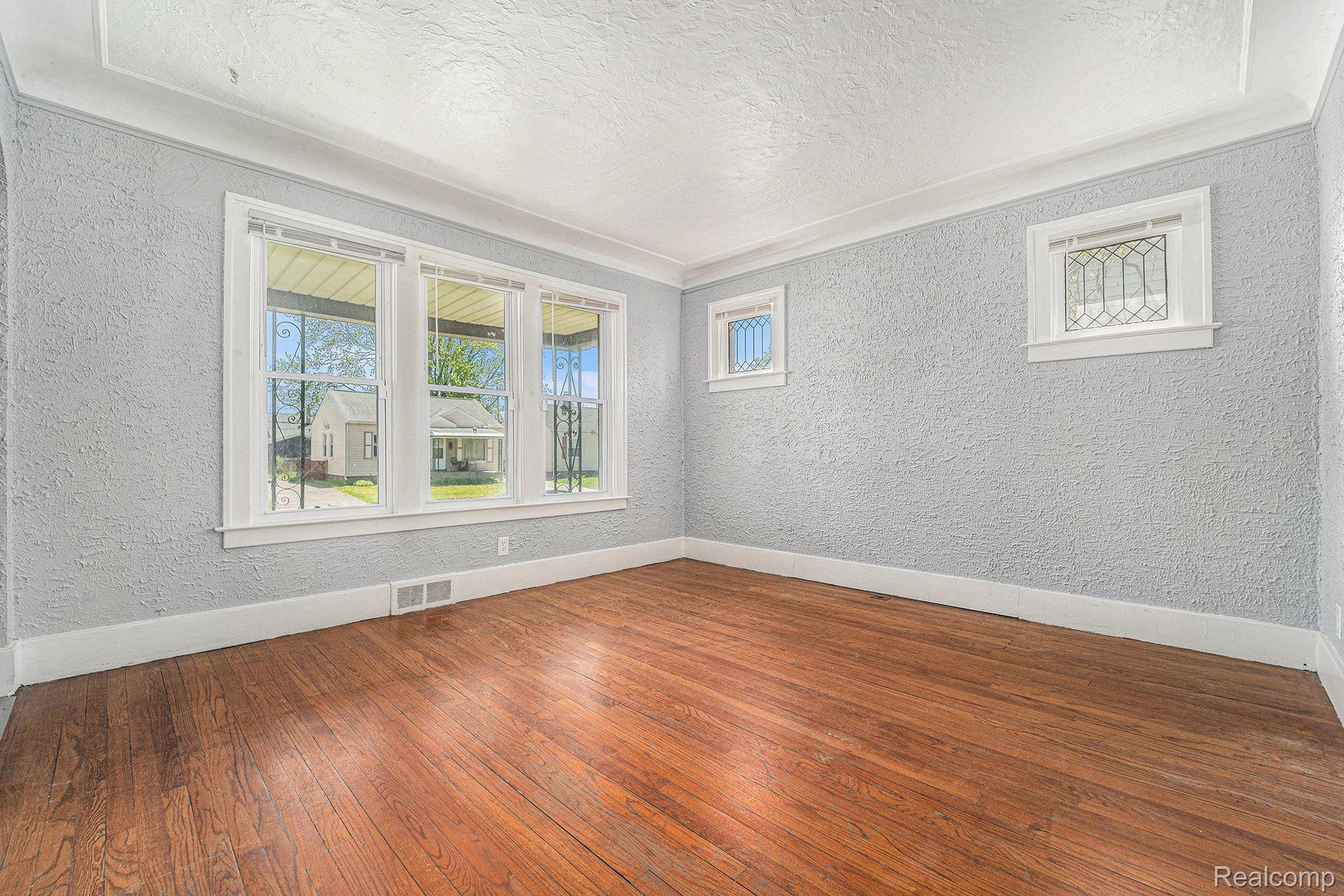 1654 CHANDLER Avenue