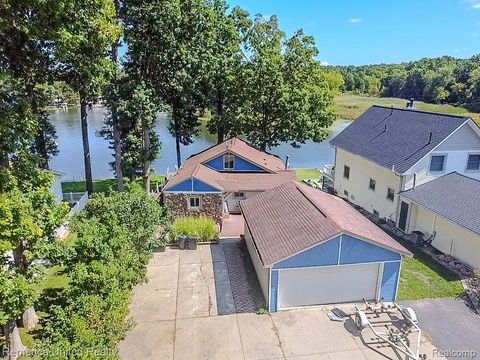 16431 Oak Hill Drive Argentine Township MI 48430