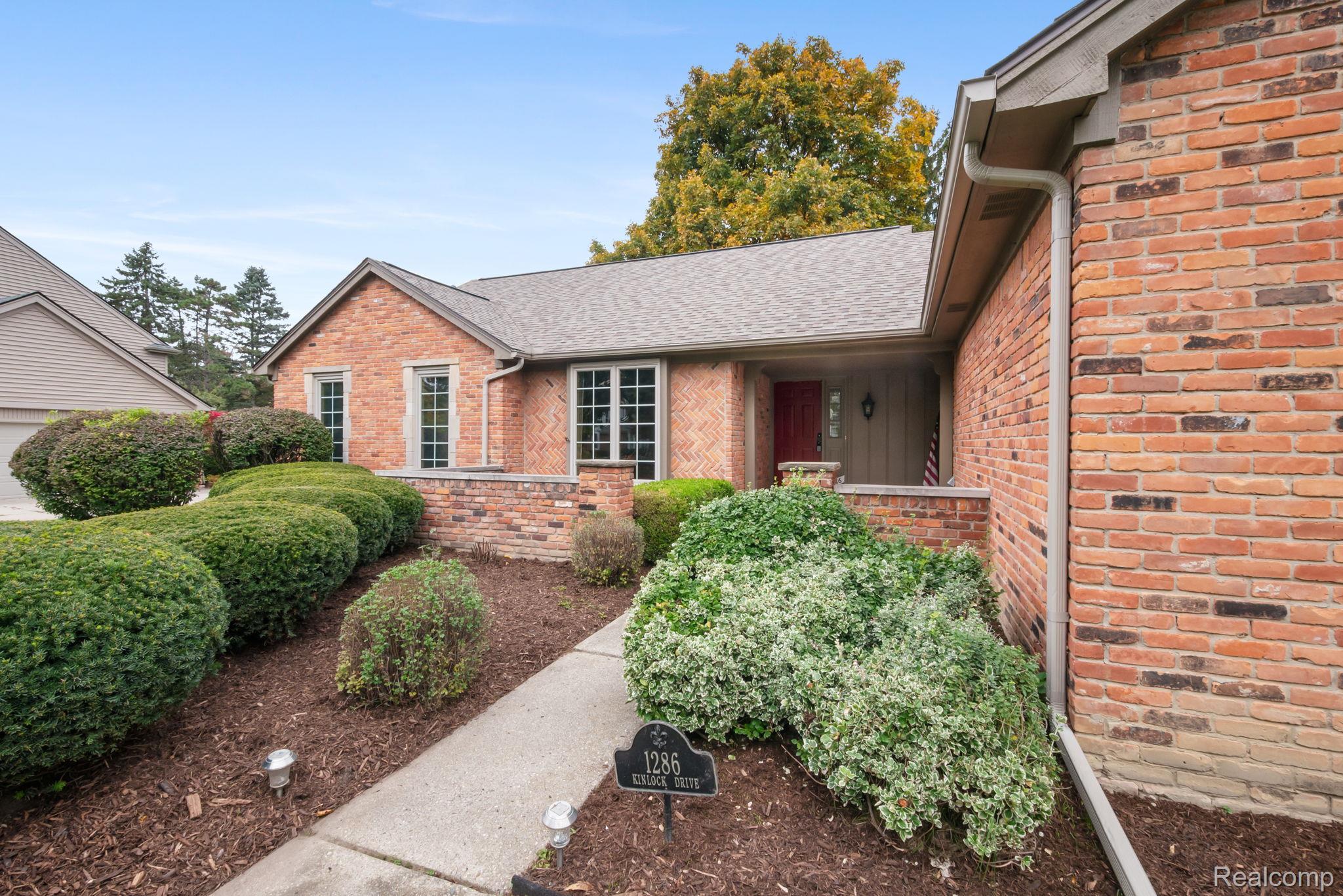 1286 Kinlock Drive