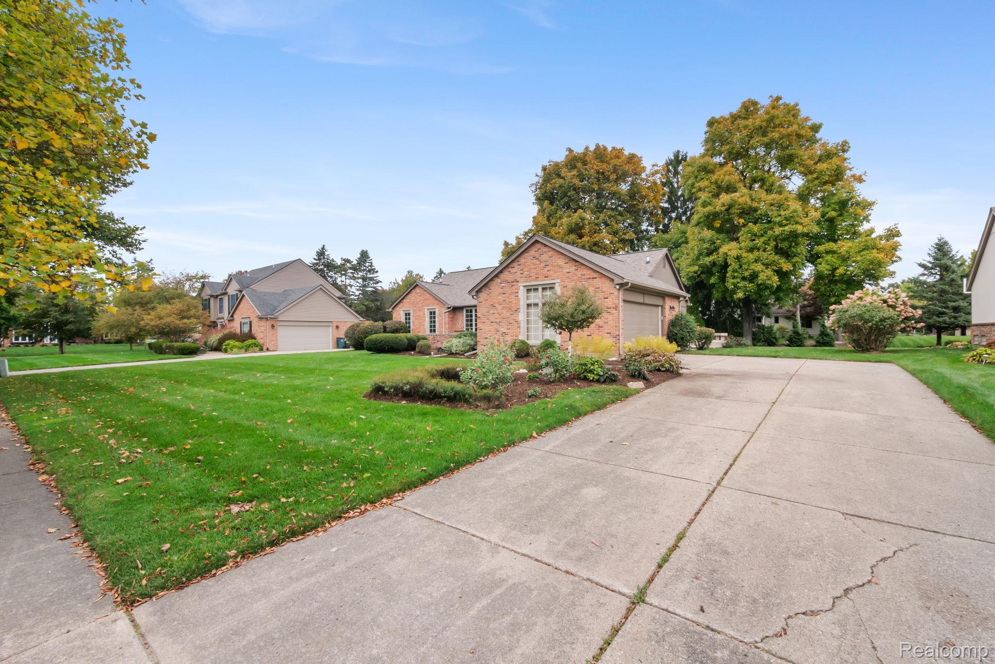 1286 Kinlock Drive