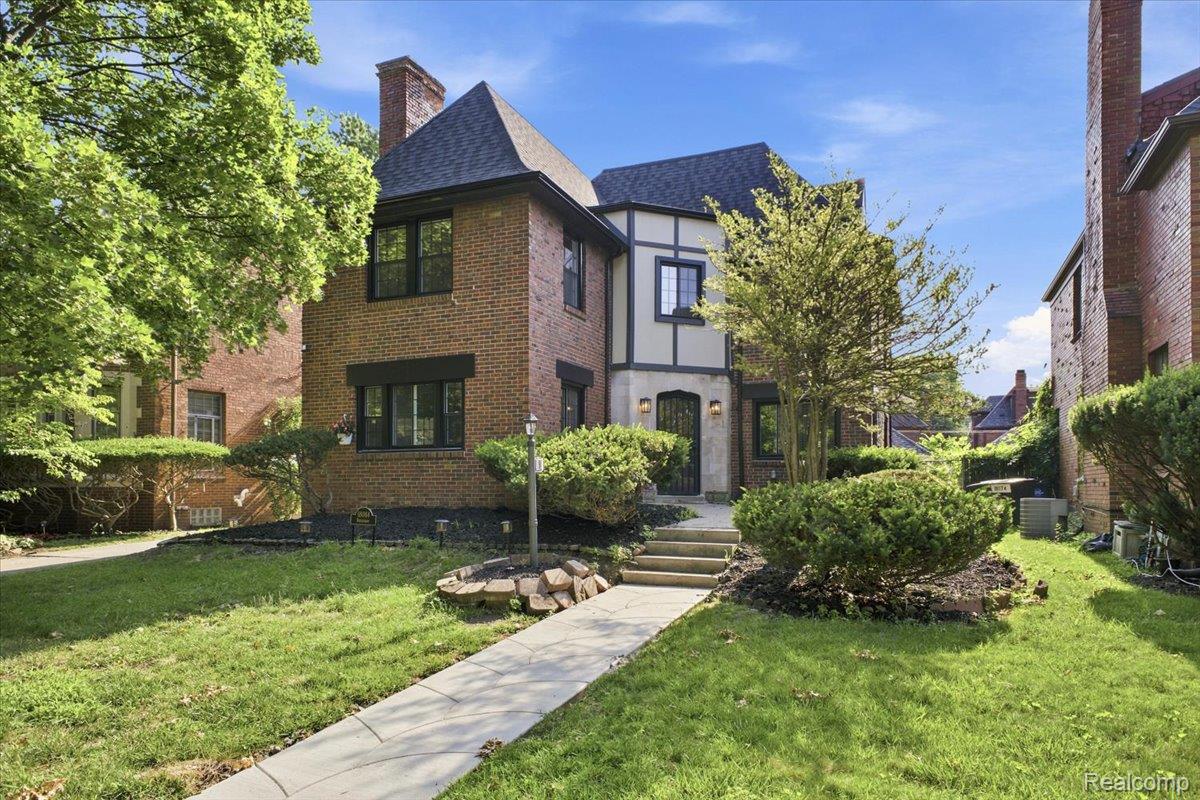 18084 Birchcrest Drive