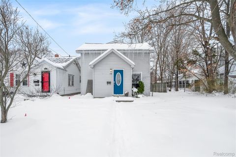 Photo of 118 E Grand Traverse Street, Big Rapids City, MI 49307 (MLS # 20251059969)
