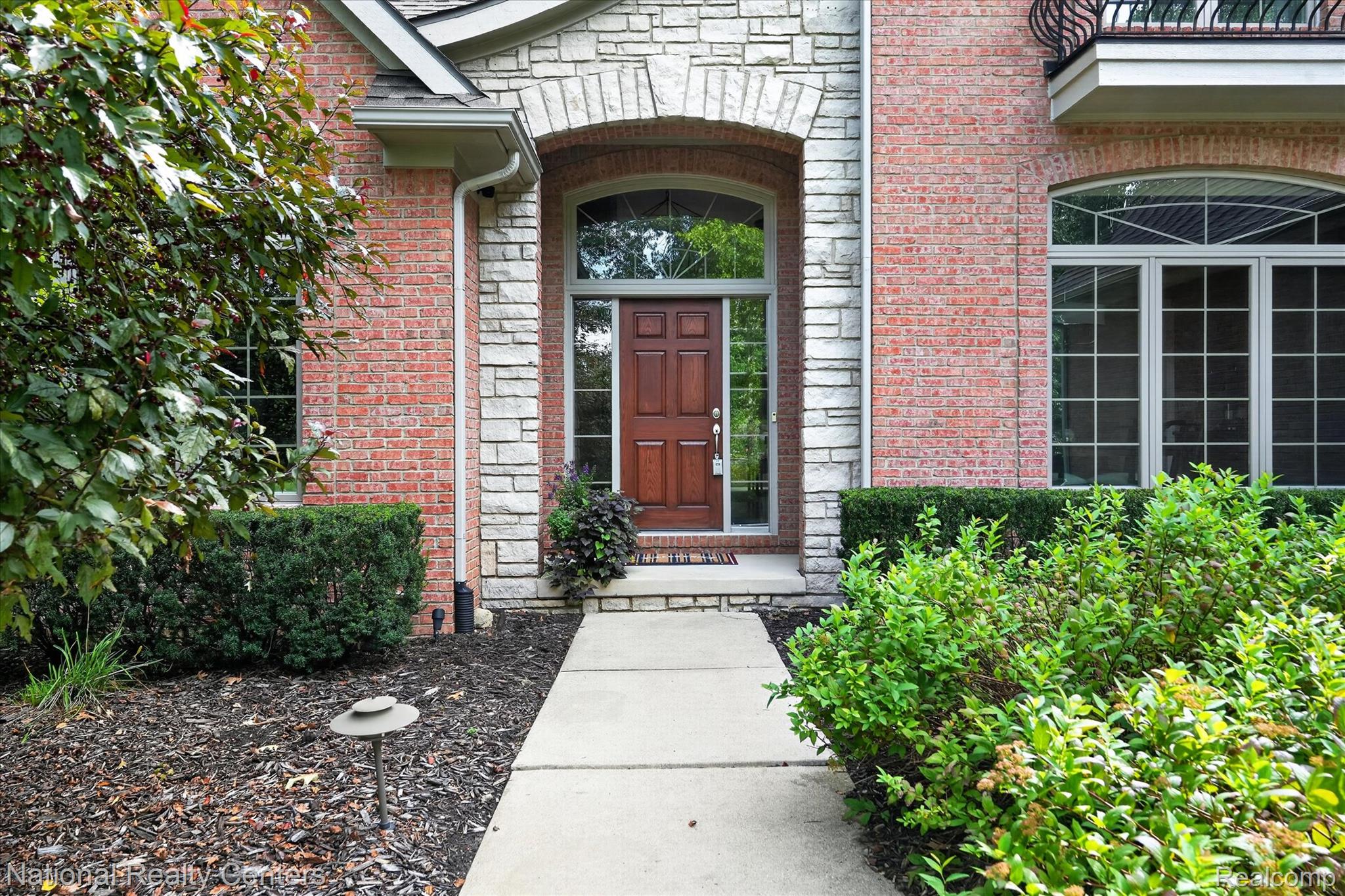 2225 CANTERWOOD
