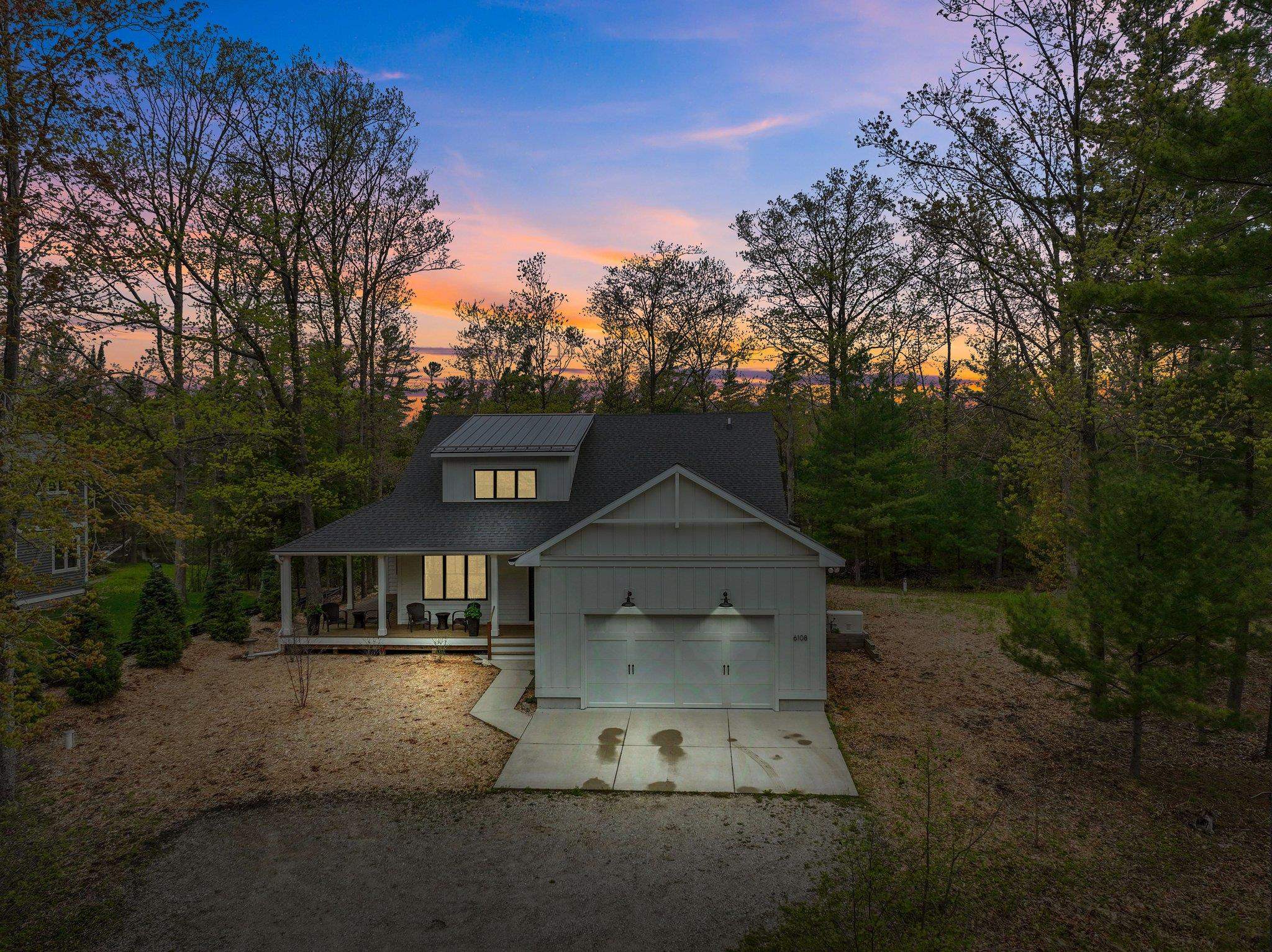 6108 W Crystal Bend