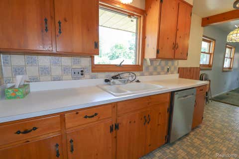 Tiny photo for 17462 Fox, Redford Charter Township, MI 48240 (MLS # 20261066588)