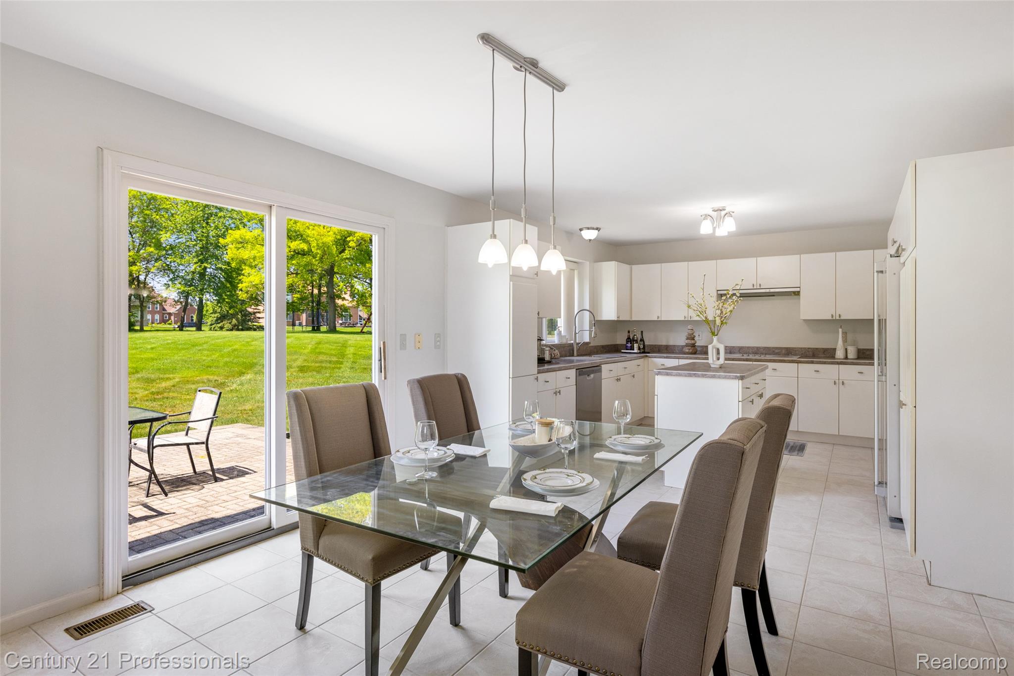 4136 Oakland Ridge Drive