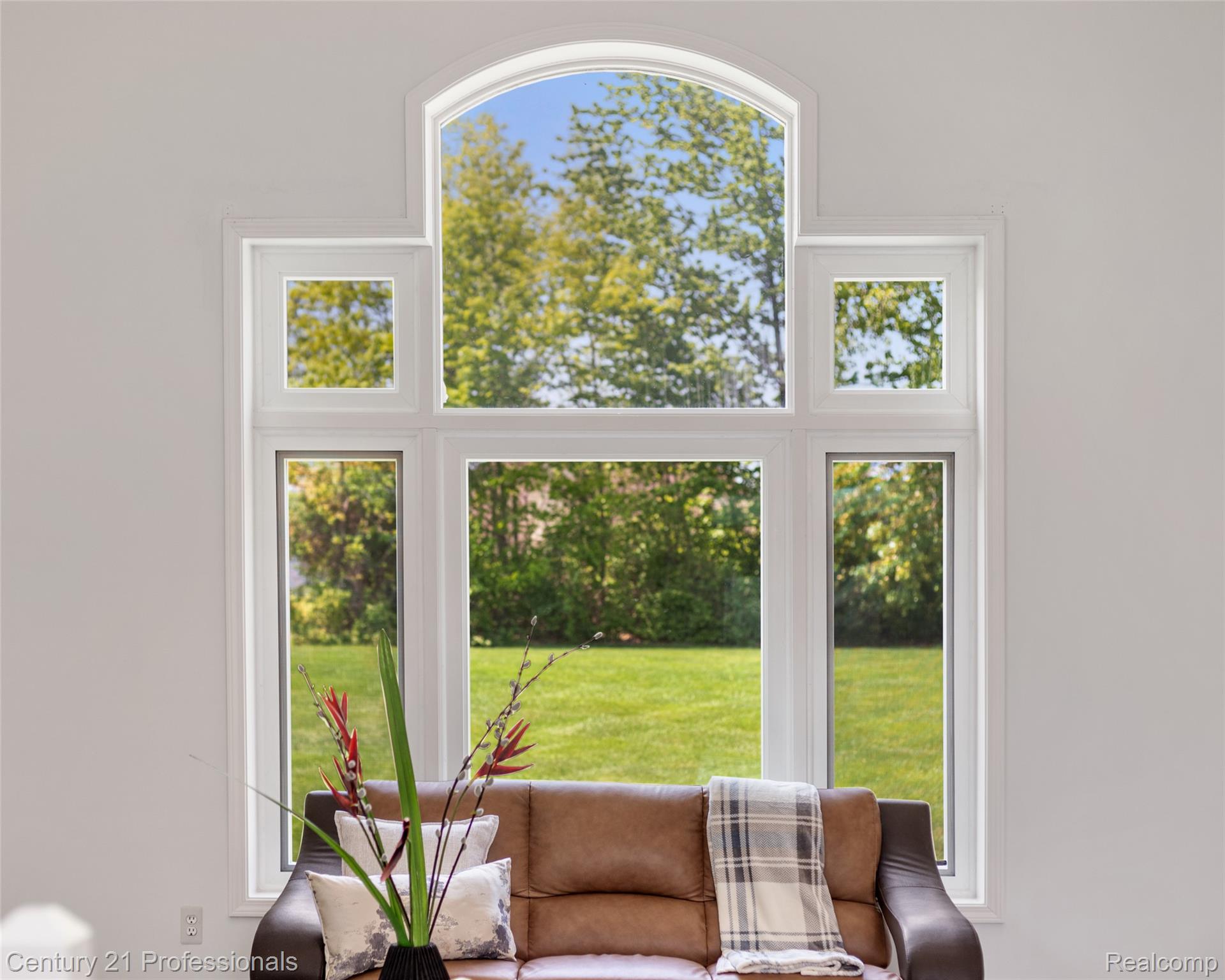 4136 Oakland Ridge Drive