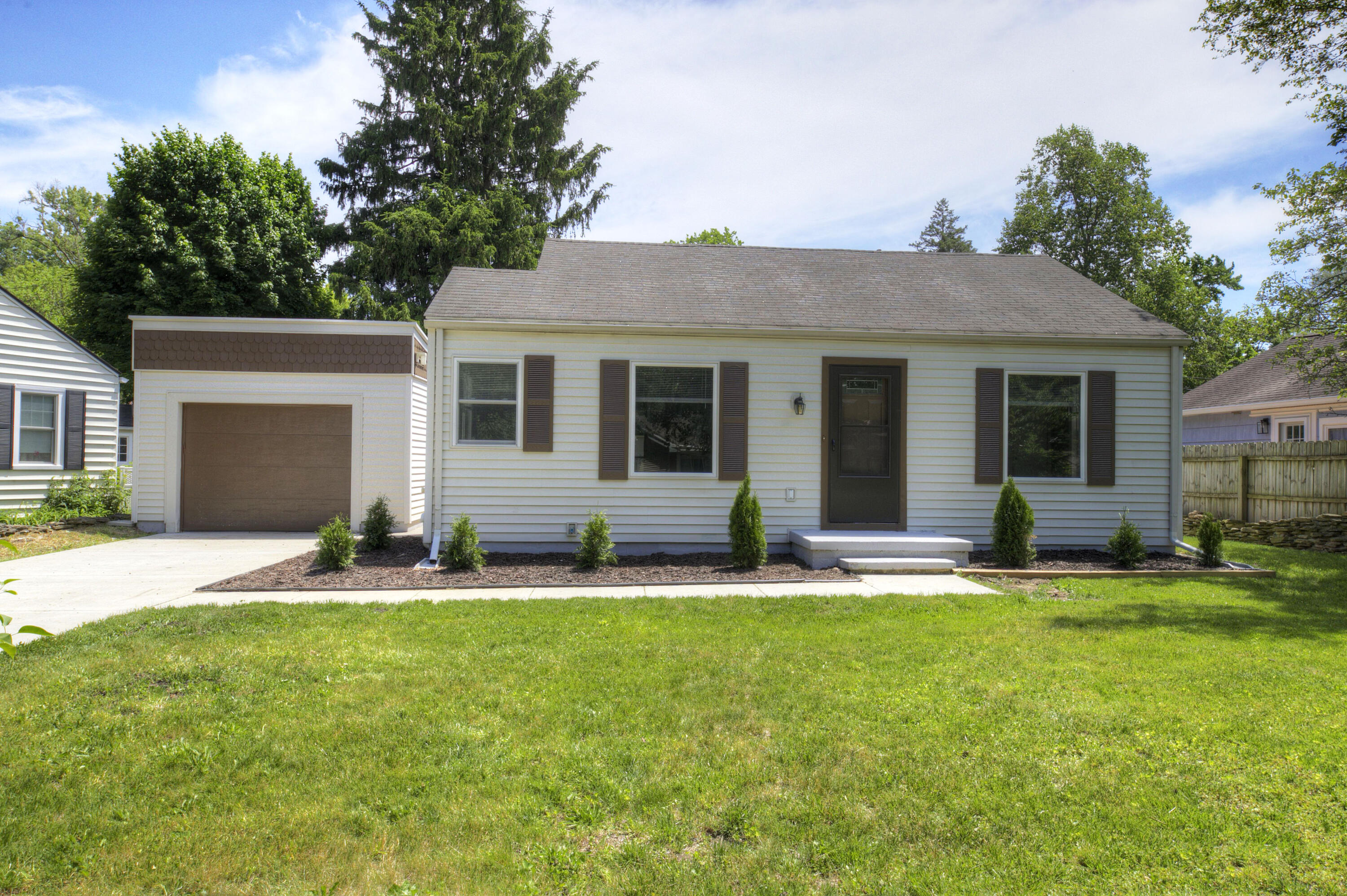2931 Shady Lane