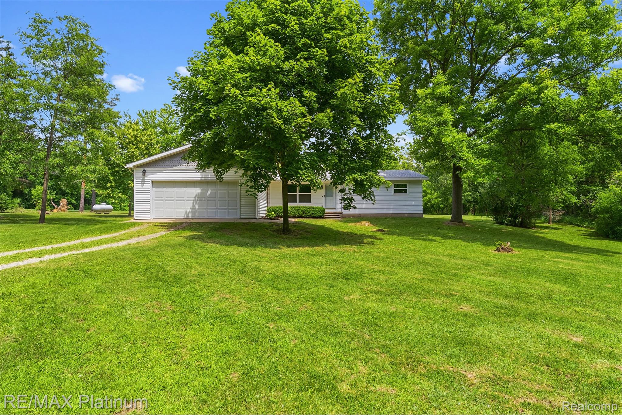 8370 W Rolston Road
