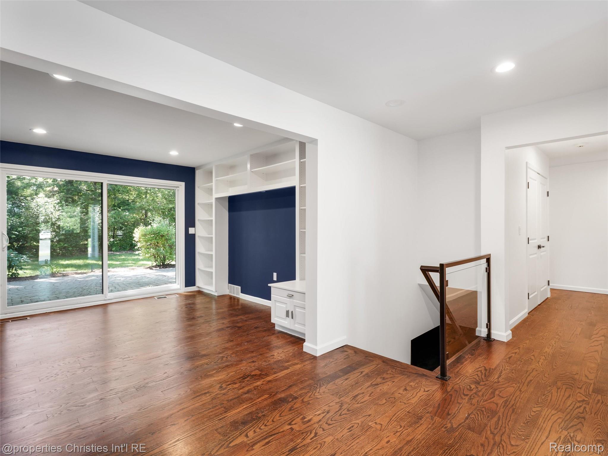 1257 Charrington Road