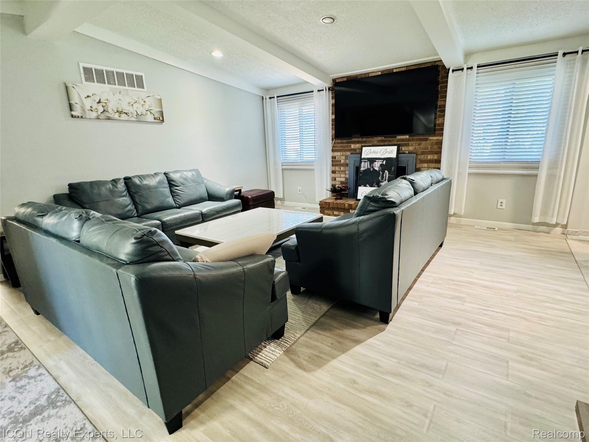 38638 Harrison Drive