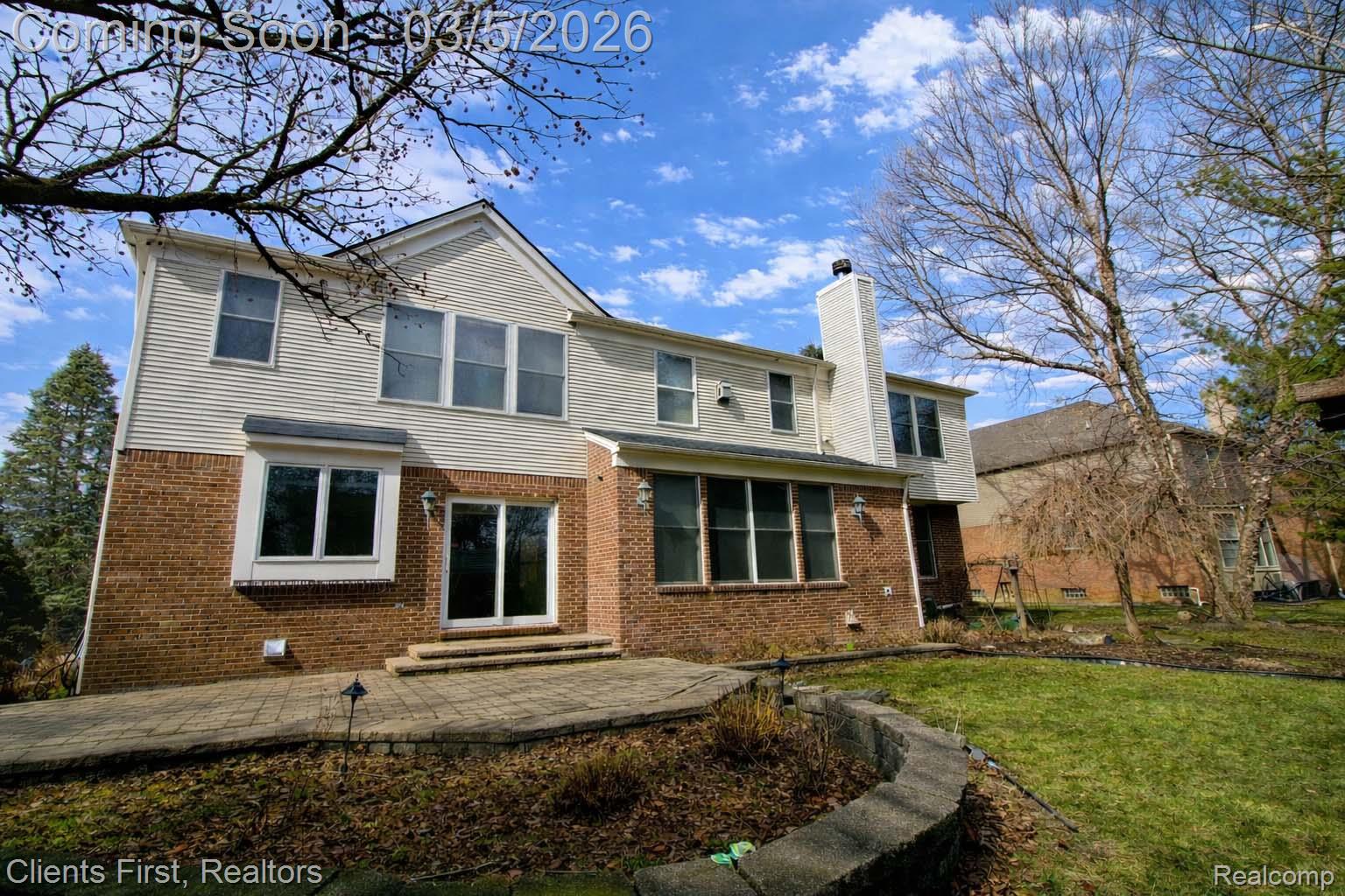 48318 Manhattan Circle