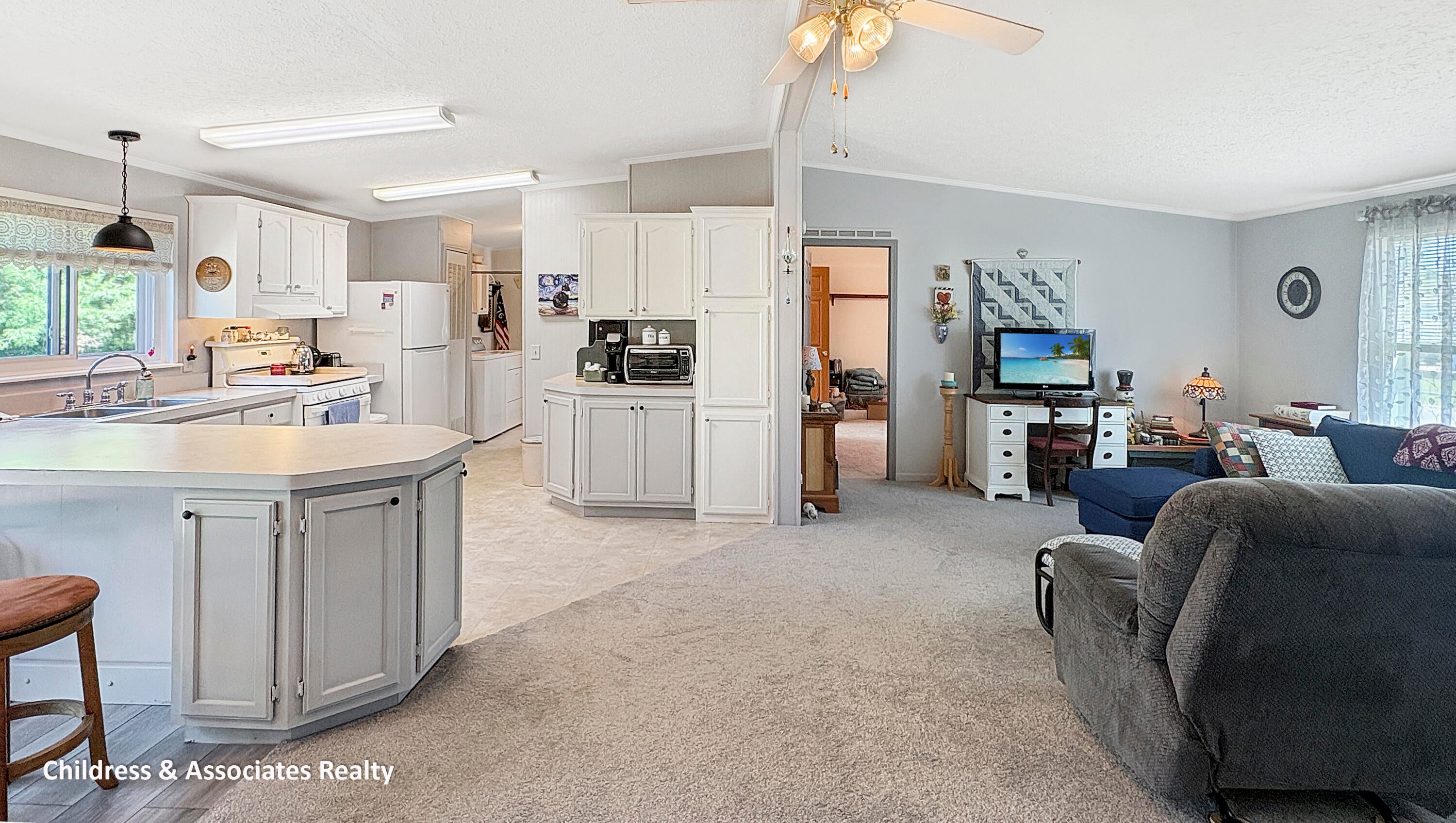 13675 Iris Lane