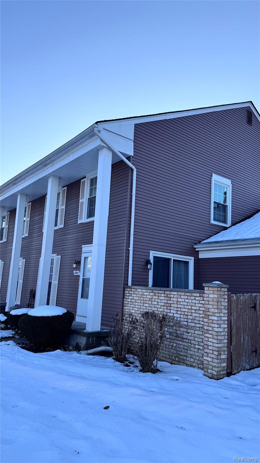 23647 Stonehenge Boulevard