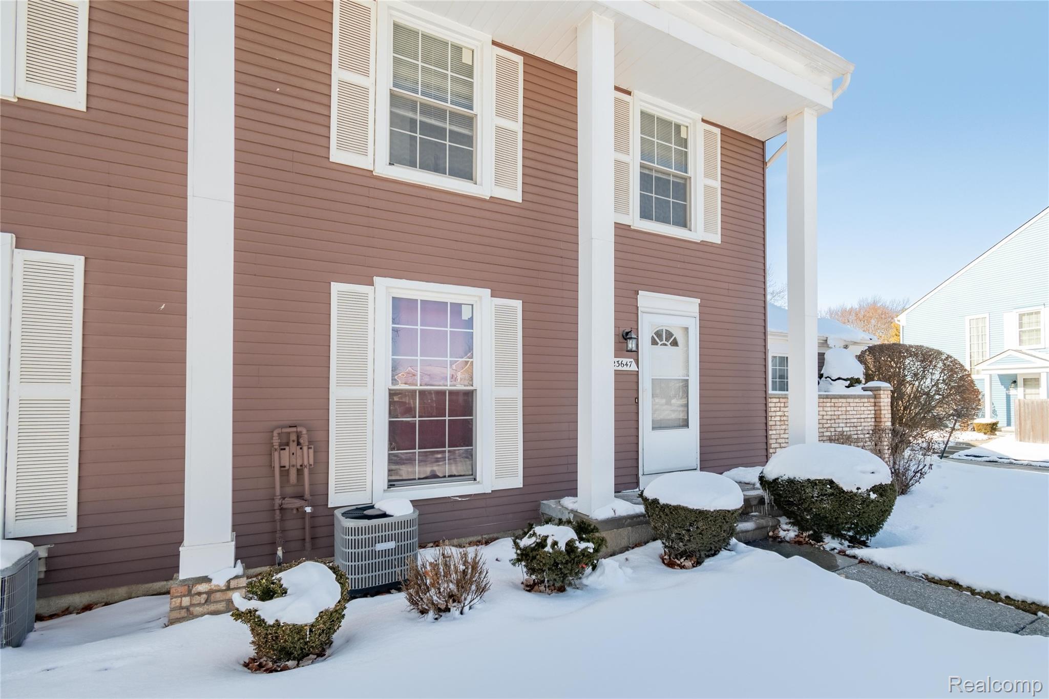 23647 Stonehenge Boulevard