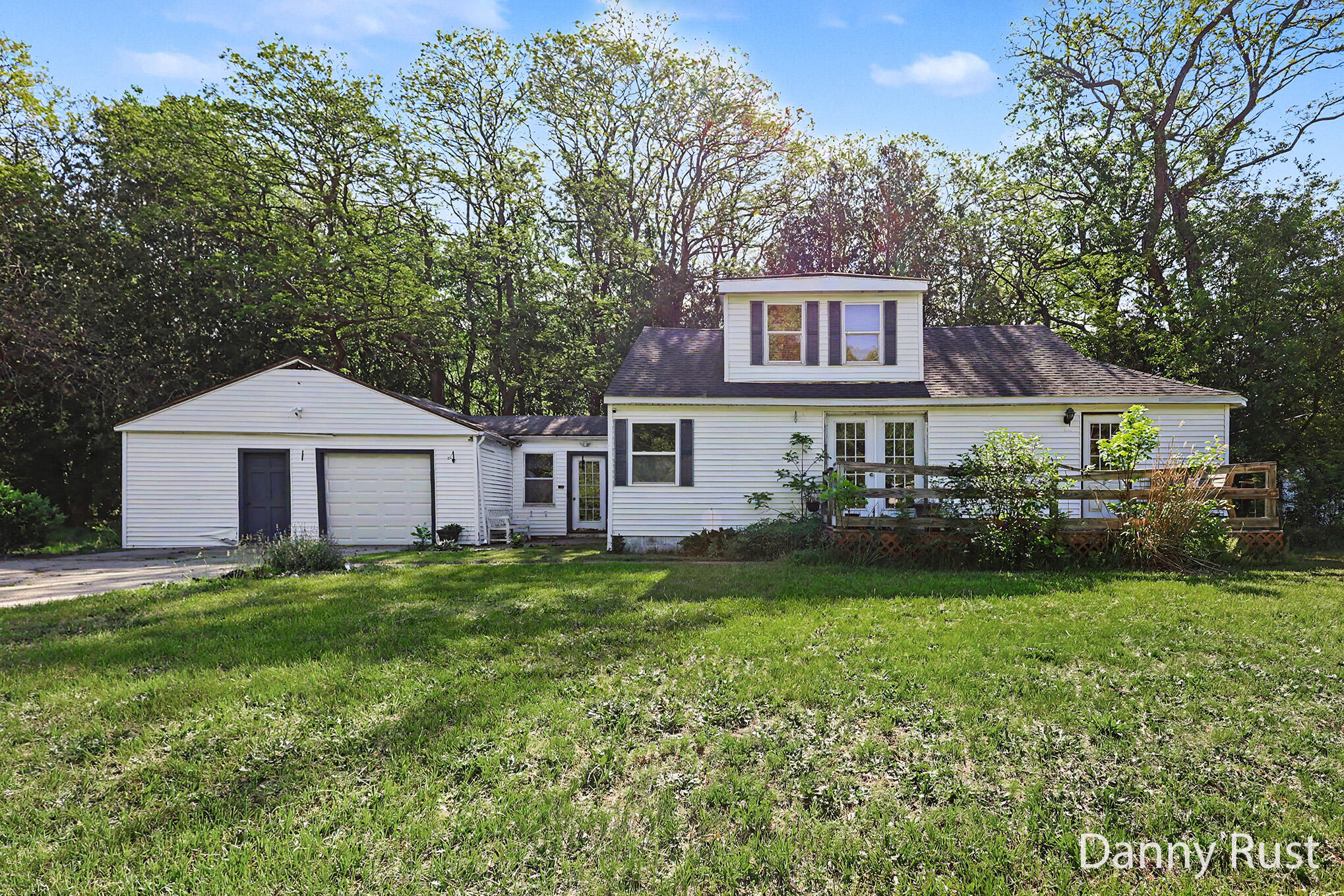 1430 Delz Drive