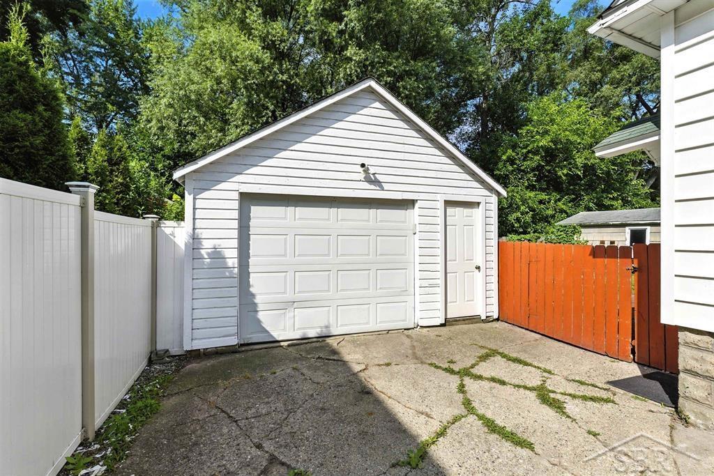 122 E Collins Street