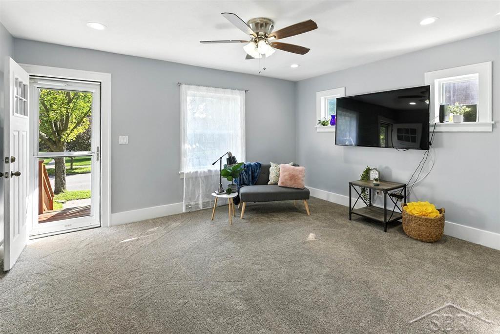 122 E Collins Street