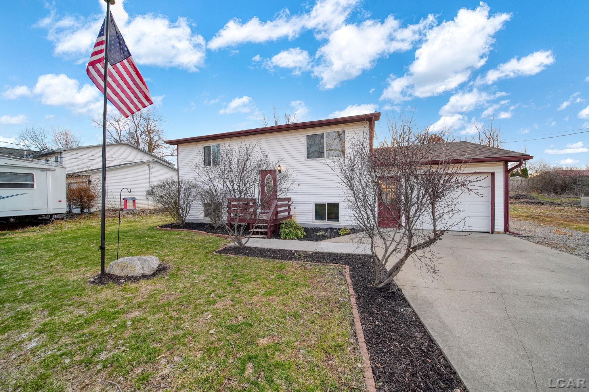 10579 Emerald Drive