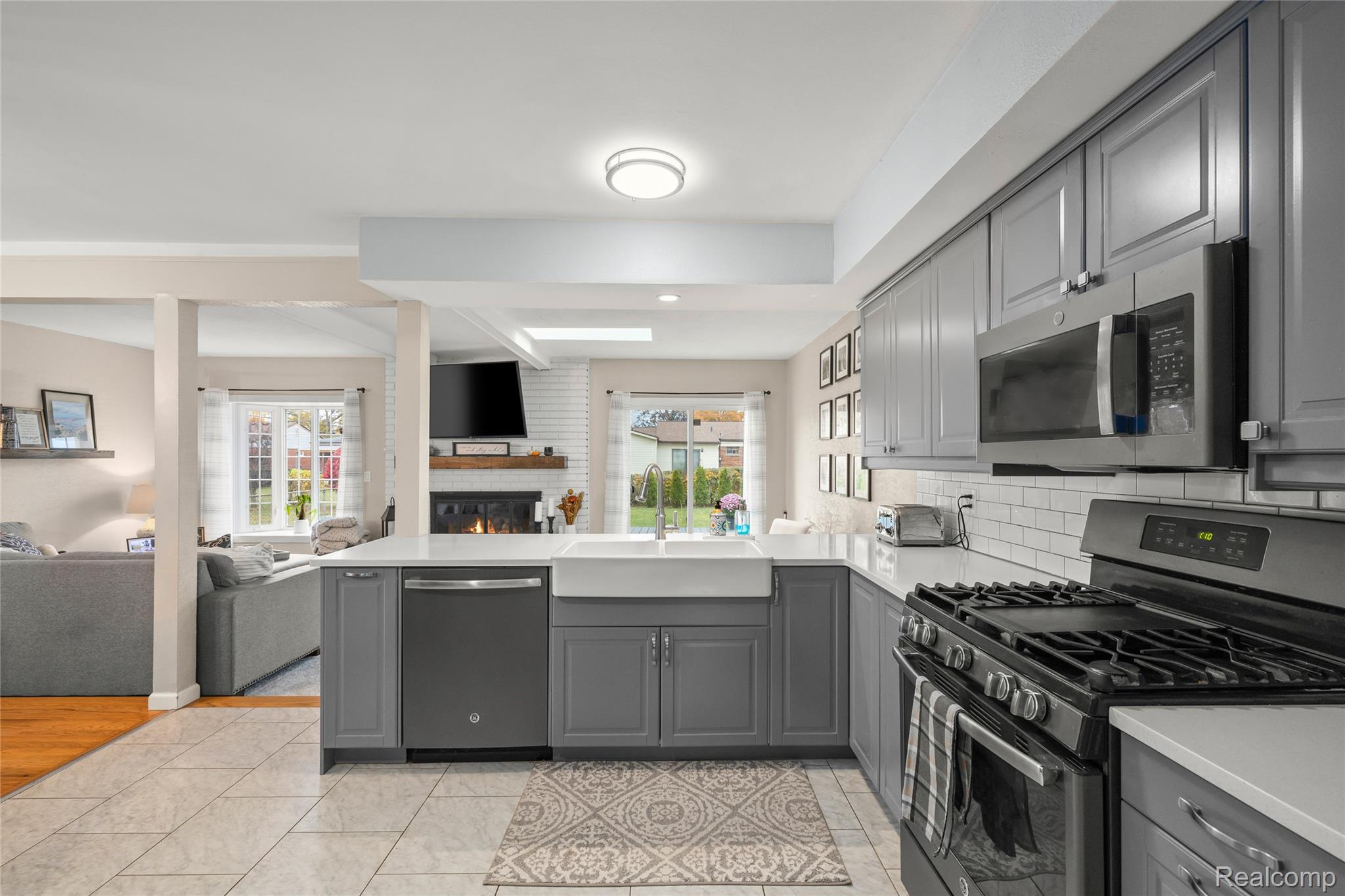 14367 Houghton Street