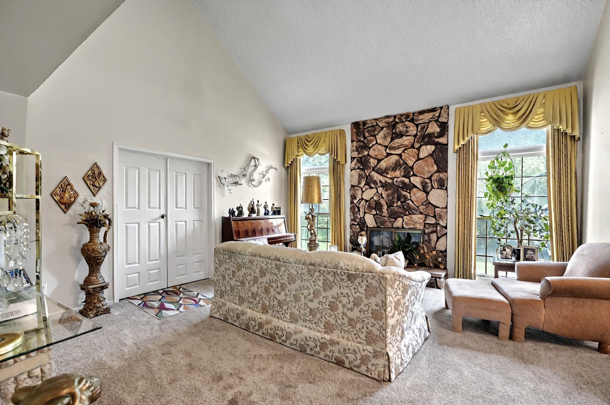23010 WILLOWBROOK Drive