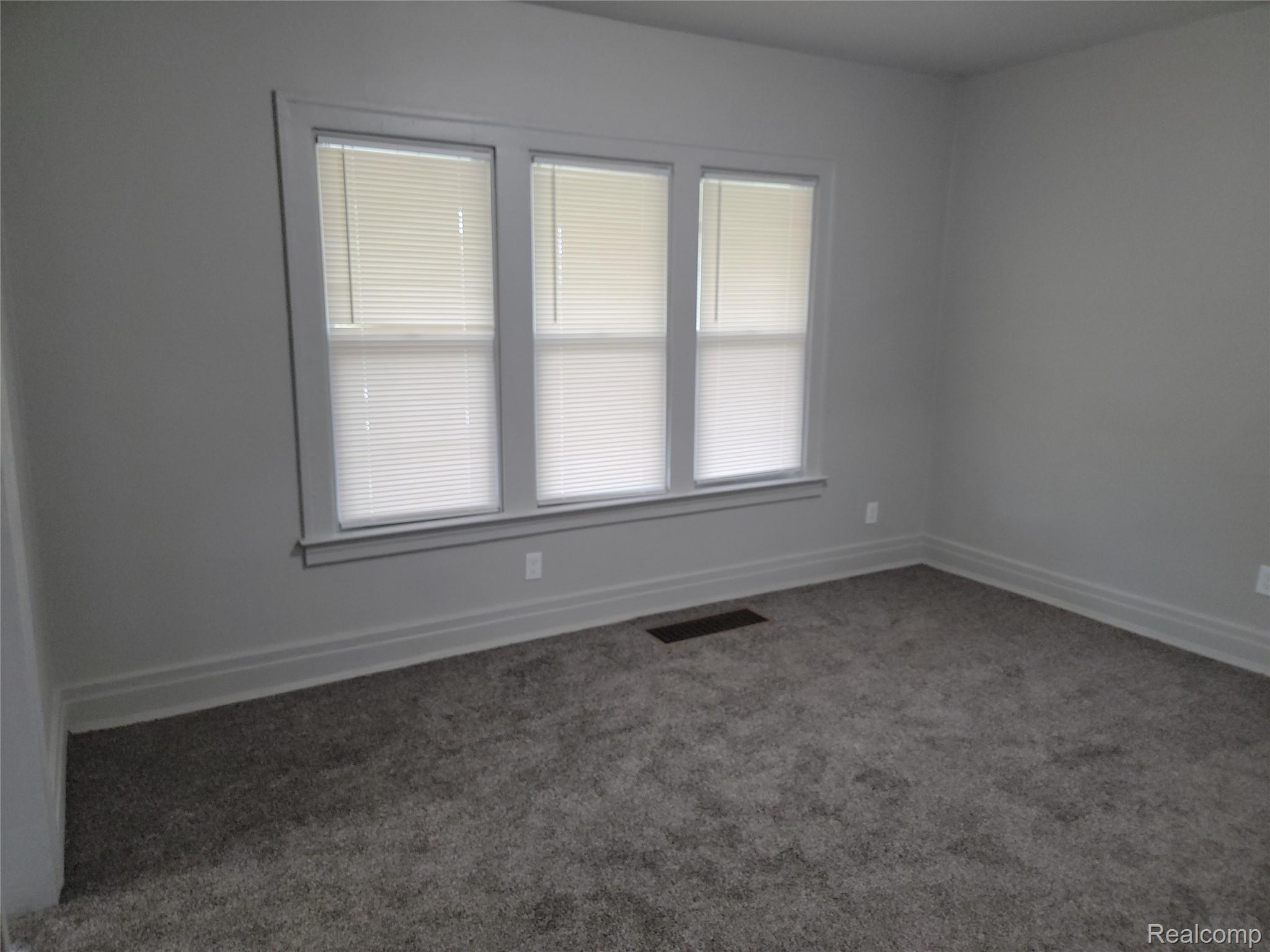 Detroit, Michigan 48215, United States, 4 Bedrooms Bedrooms, ,1 BathroomBathrooms,Residential,Active,252860