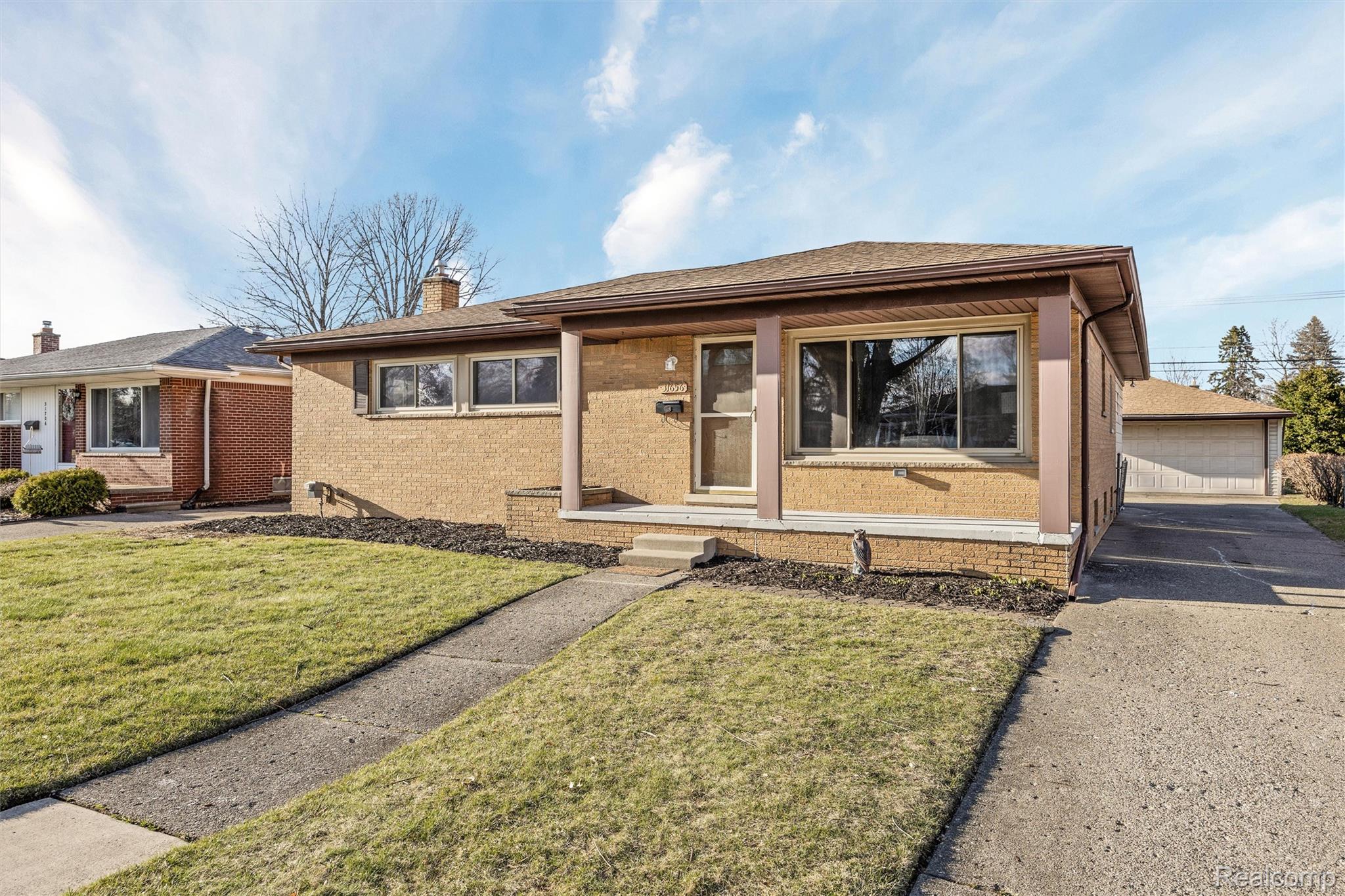 31656 Summers Street