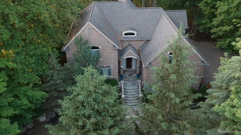 21480 LUJON Court Northville City MI 48167