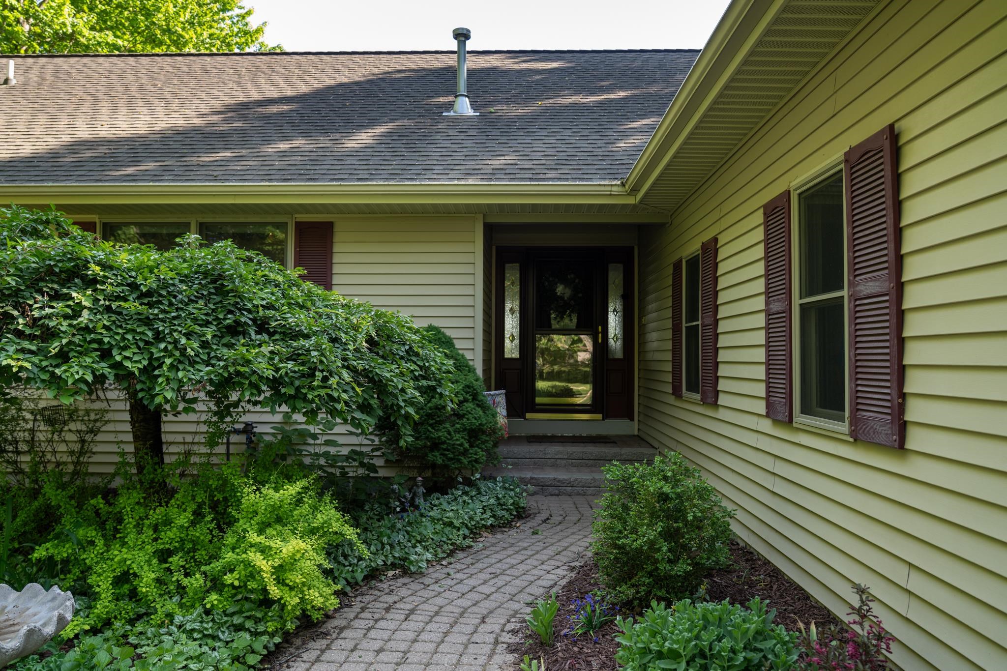 1083 El Camino Grande