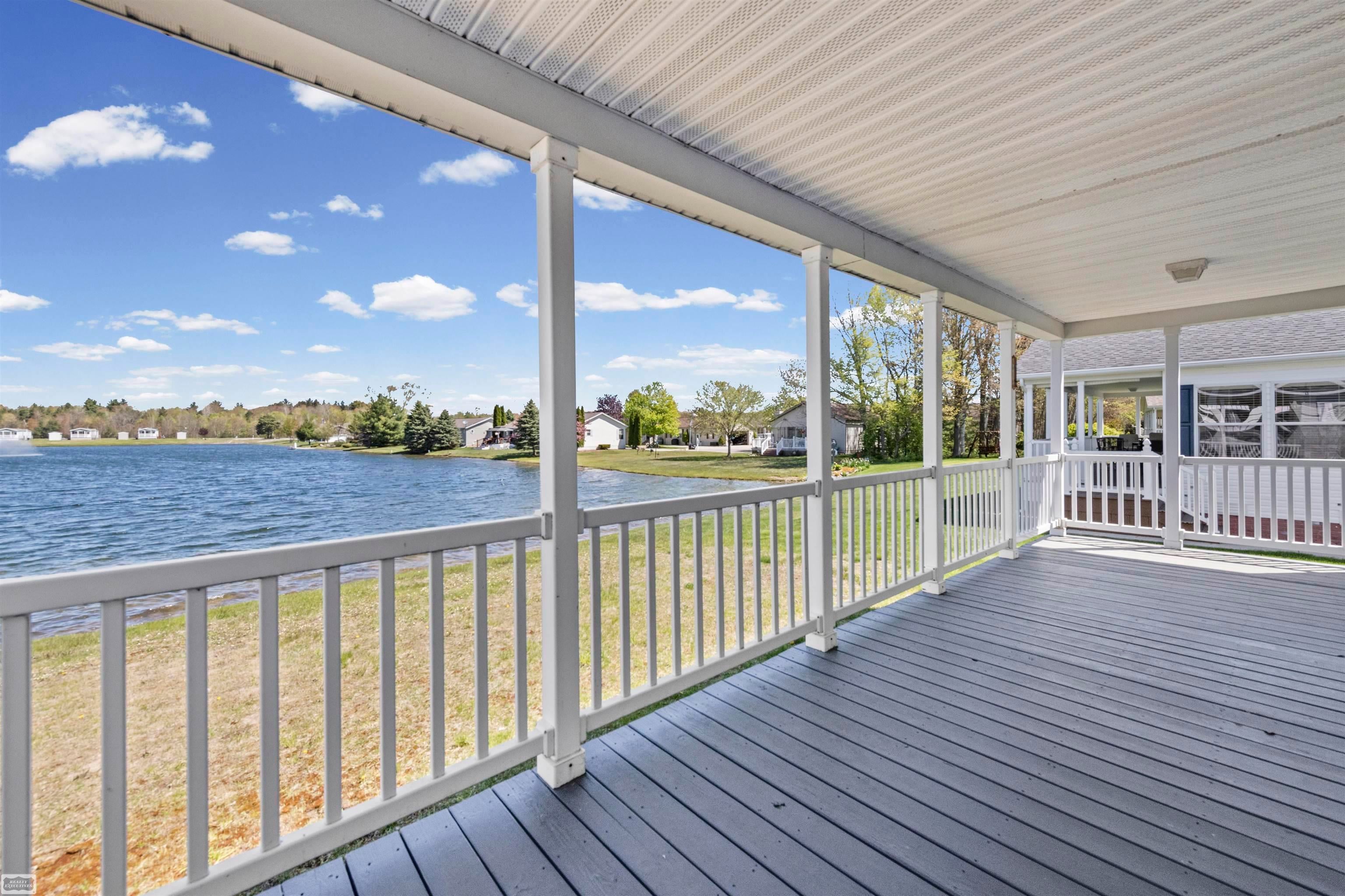 6218 Square Lake Drive